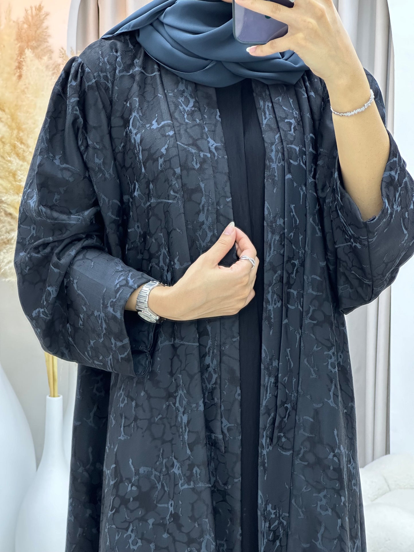 C 0275-02 Dark Grey Ragged Abaya