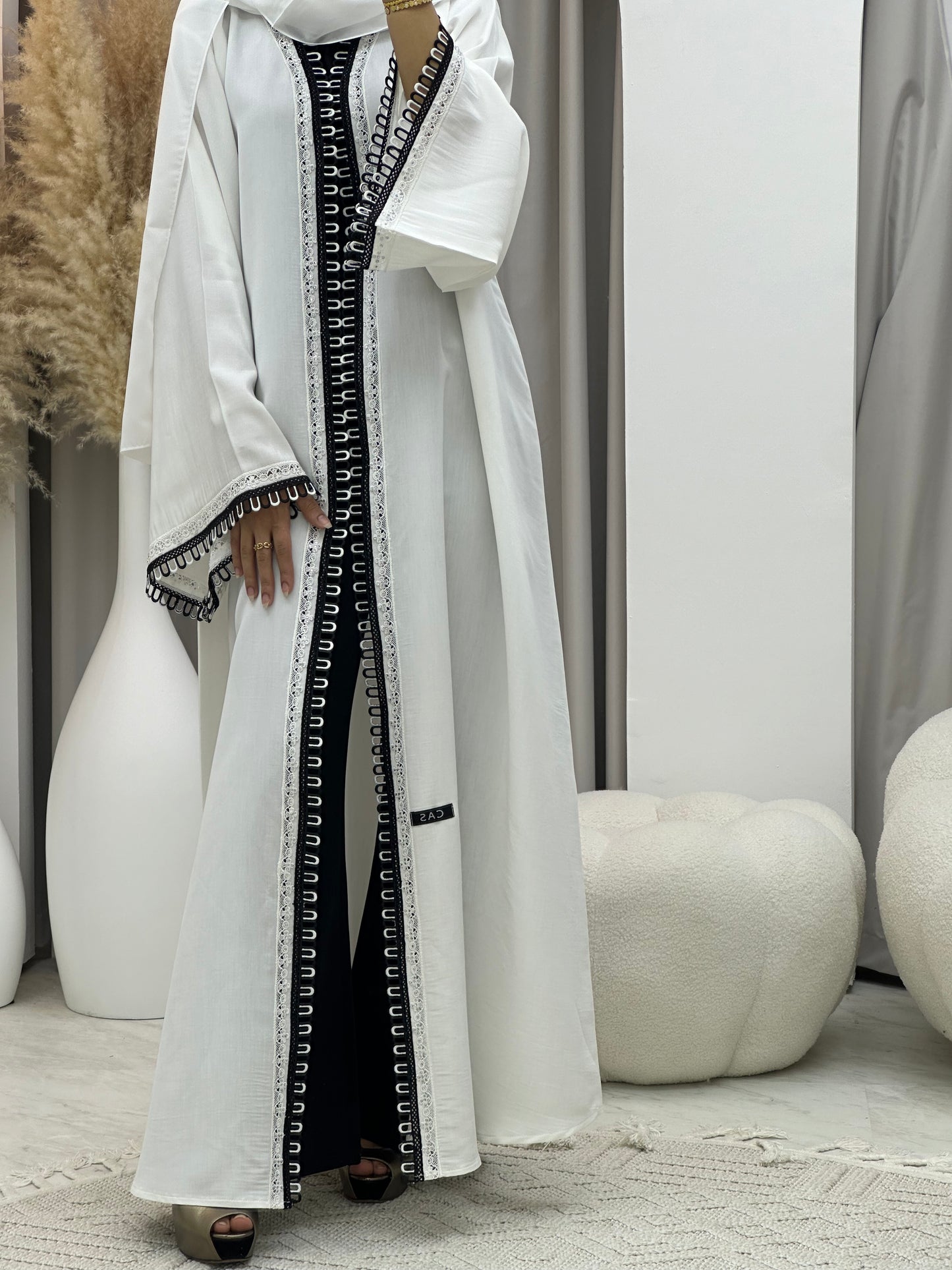 C 0090 Black White Lace Abaya