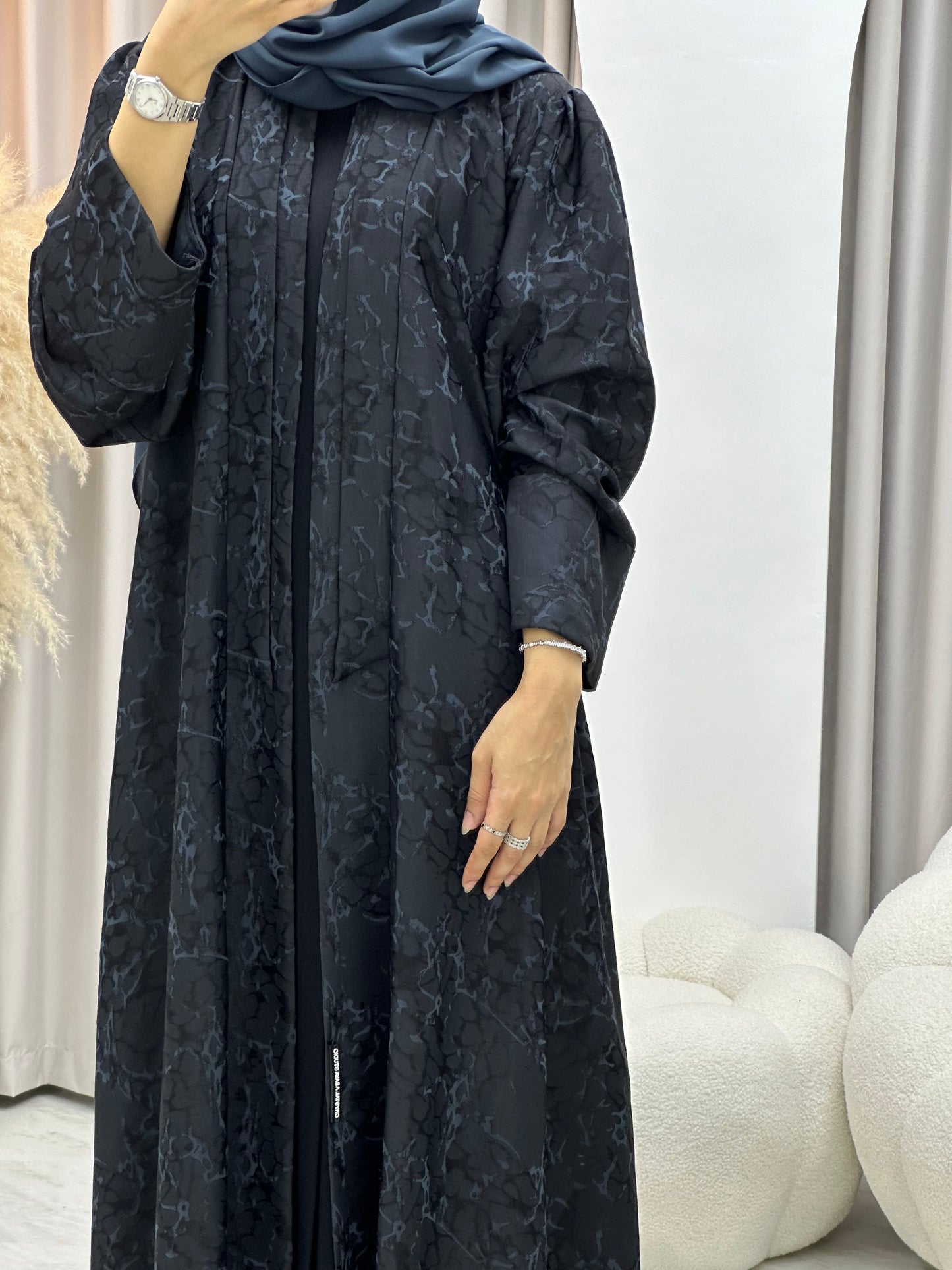 C 0275-02 Dark Grey Ragged Abaya