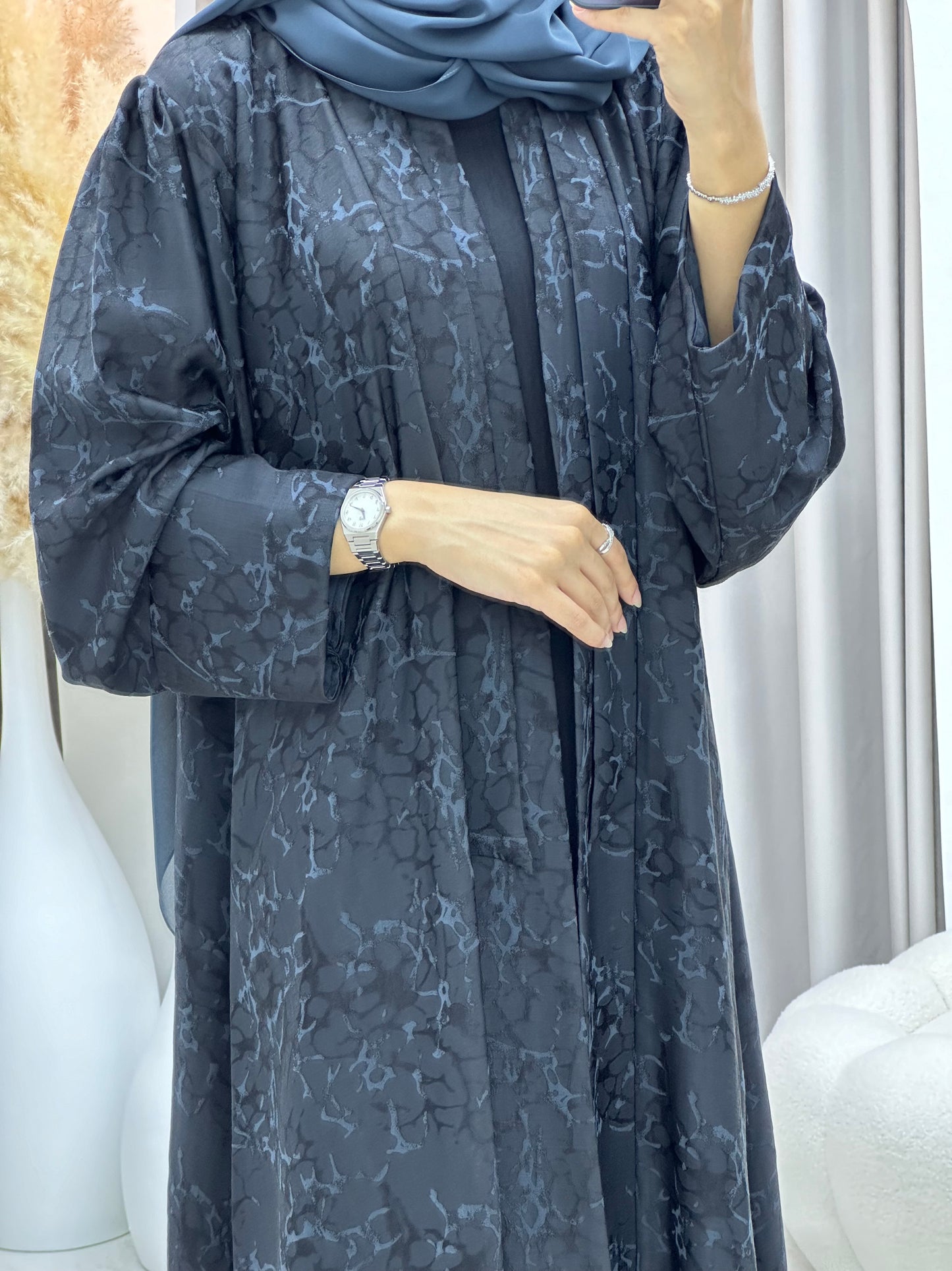 C 0275-02 Dark Grey Ragged Abaya