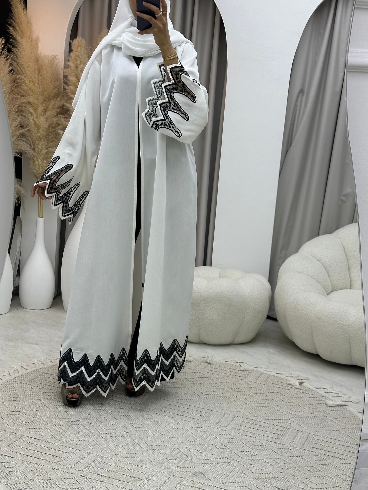 C RTW 0091 Black White Lace Abaya