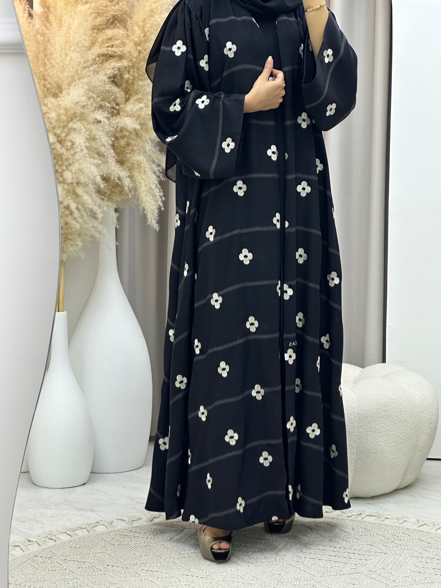 C 0491 Black Floral Work Abaya