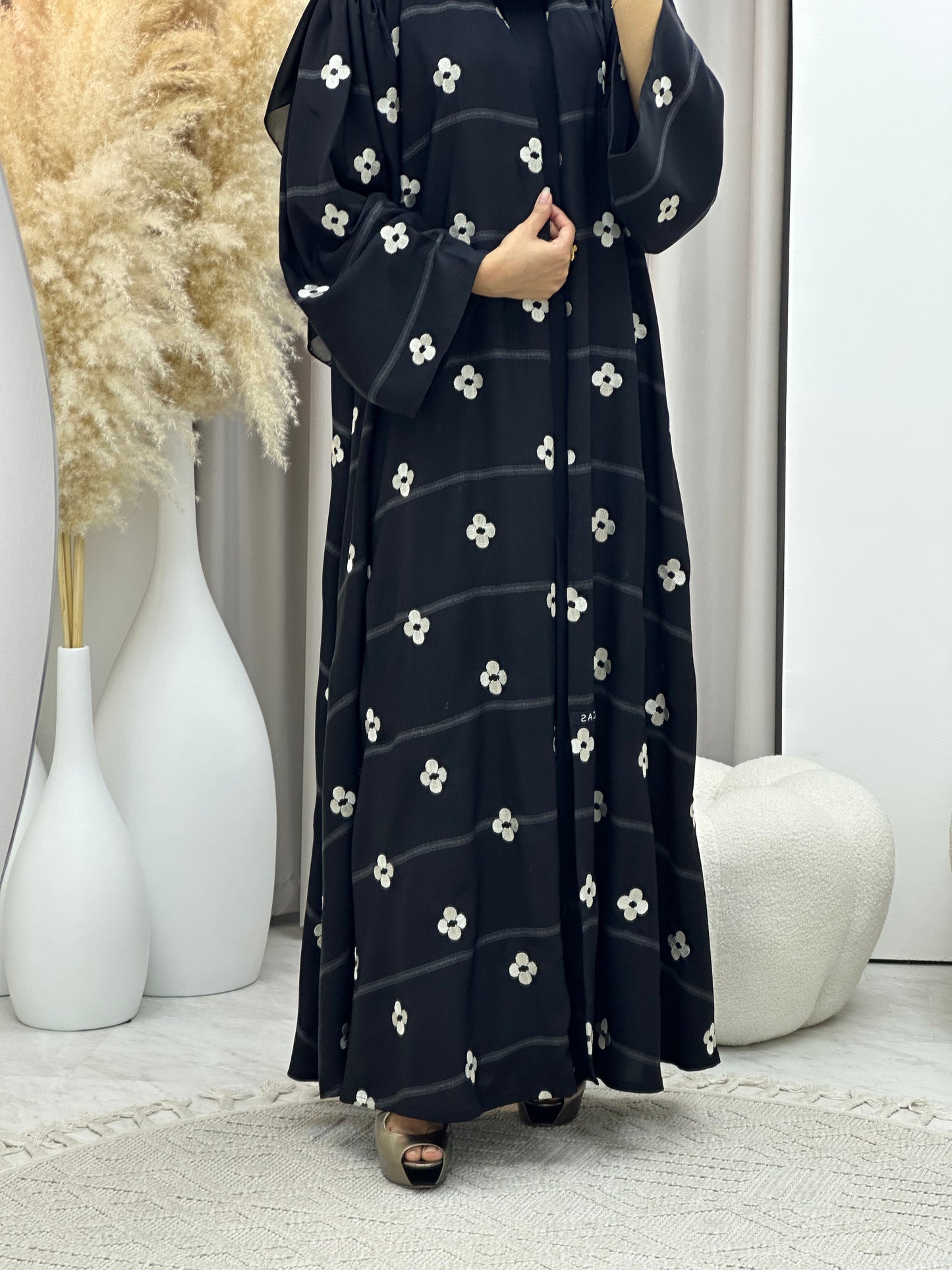 C 0491 Black Floral Work Abaya