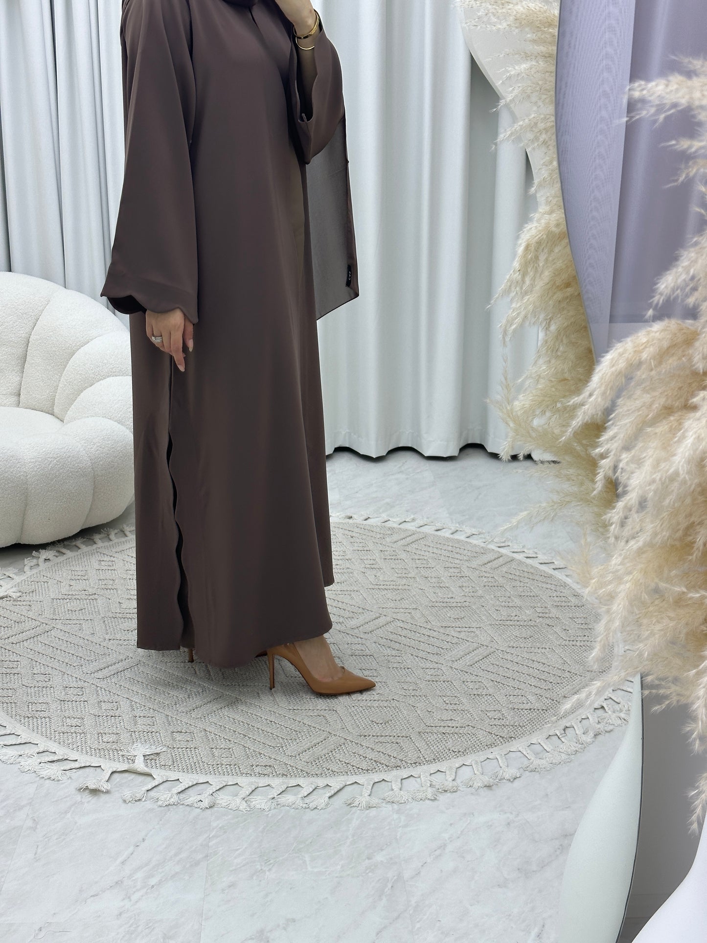 C RTW Wave Brown Abaya