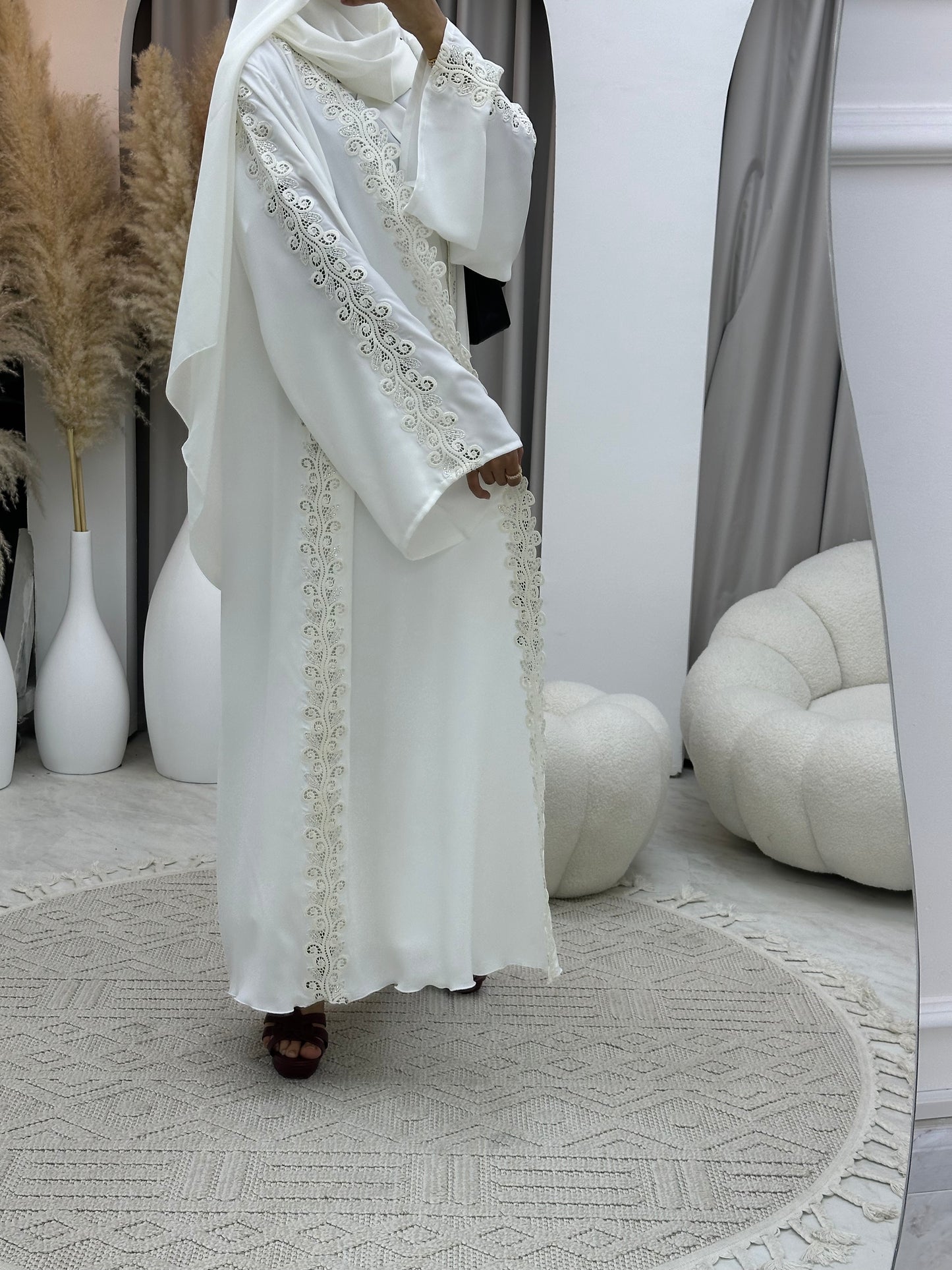 C RTW 0099 White Lace Abaya