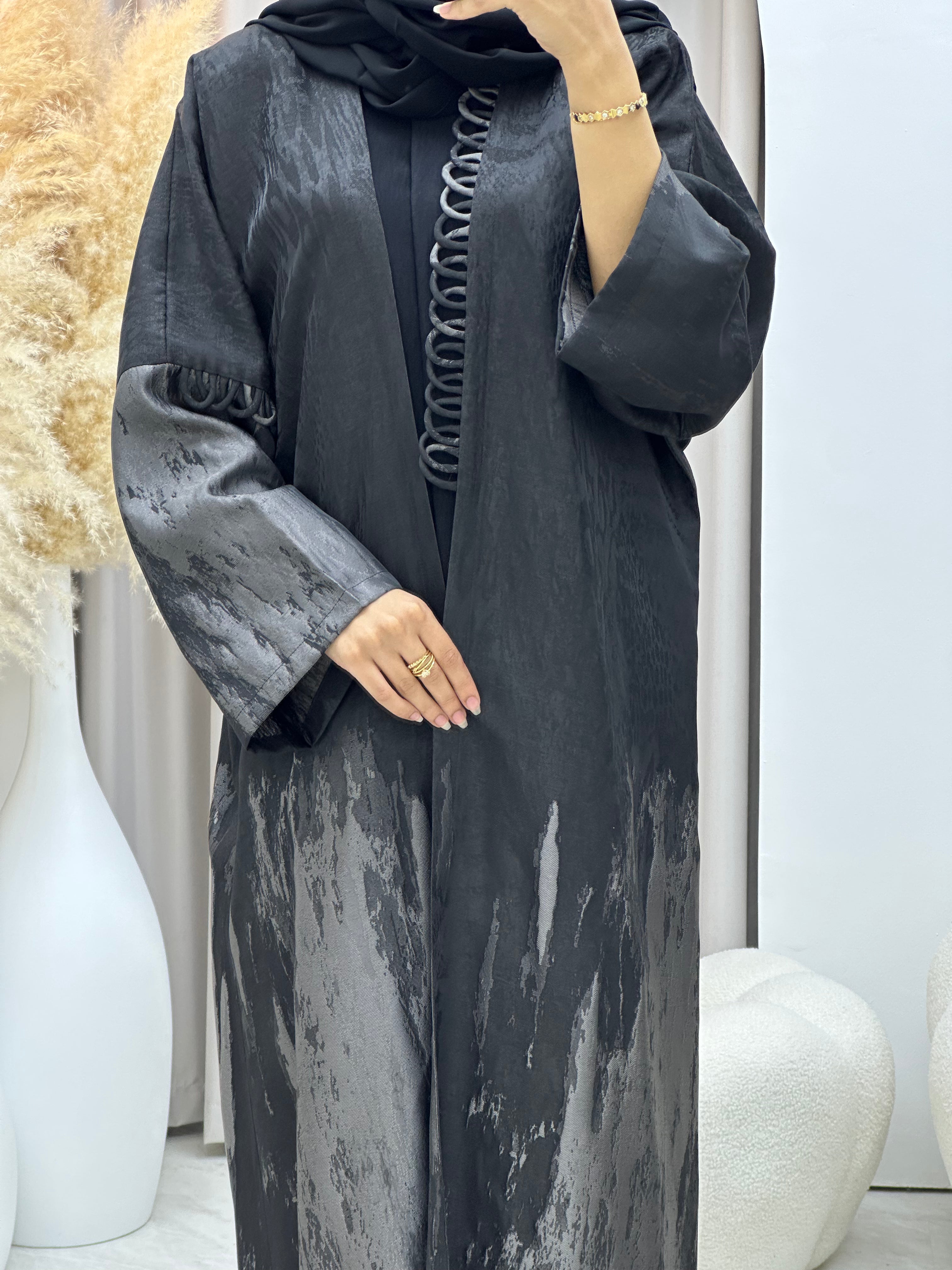 C RTW-U 0536 Black Silver Jacquard Abaya