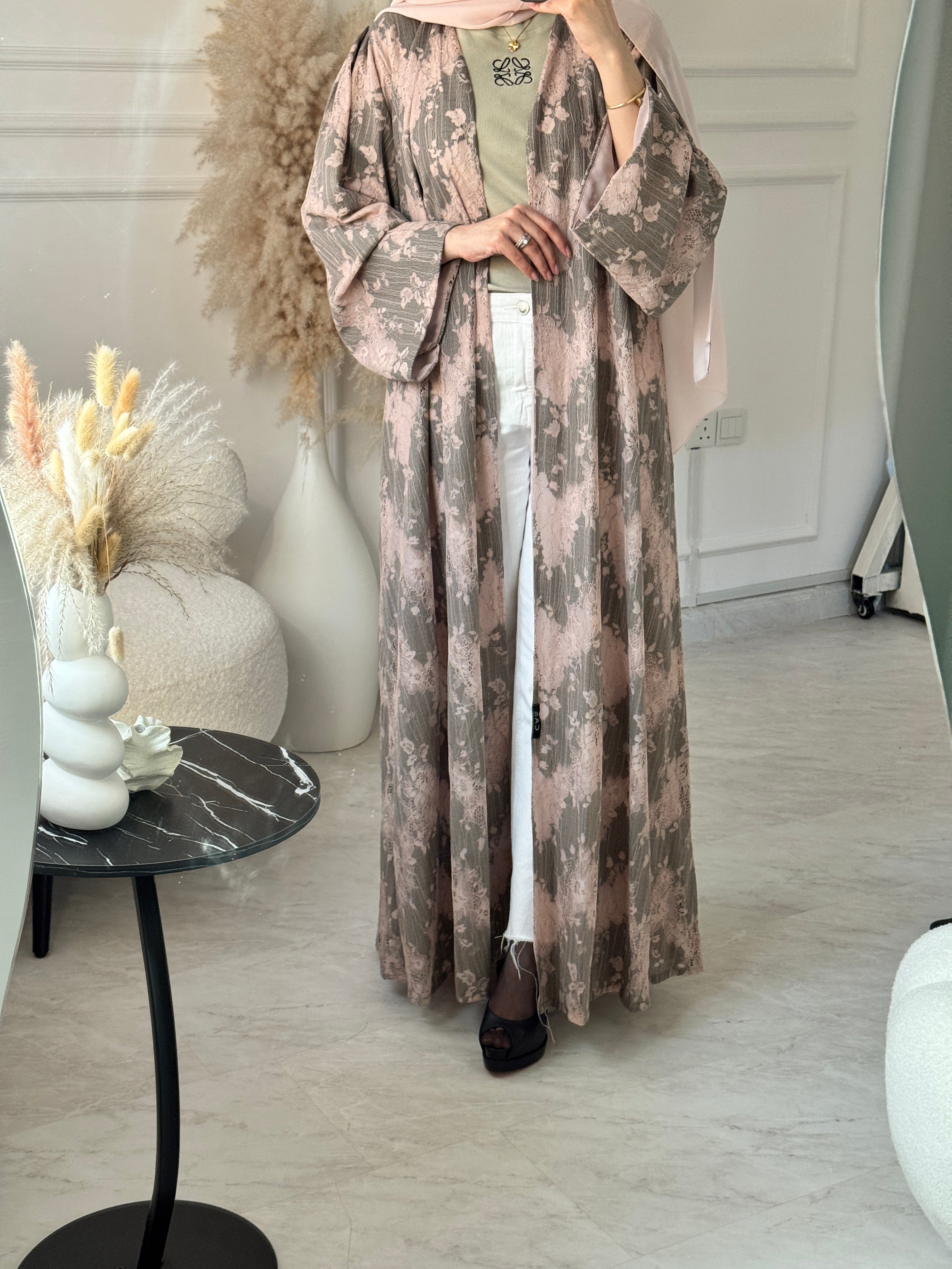 C 1180 Pink Dantel Abaya