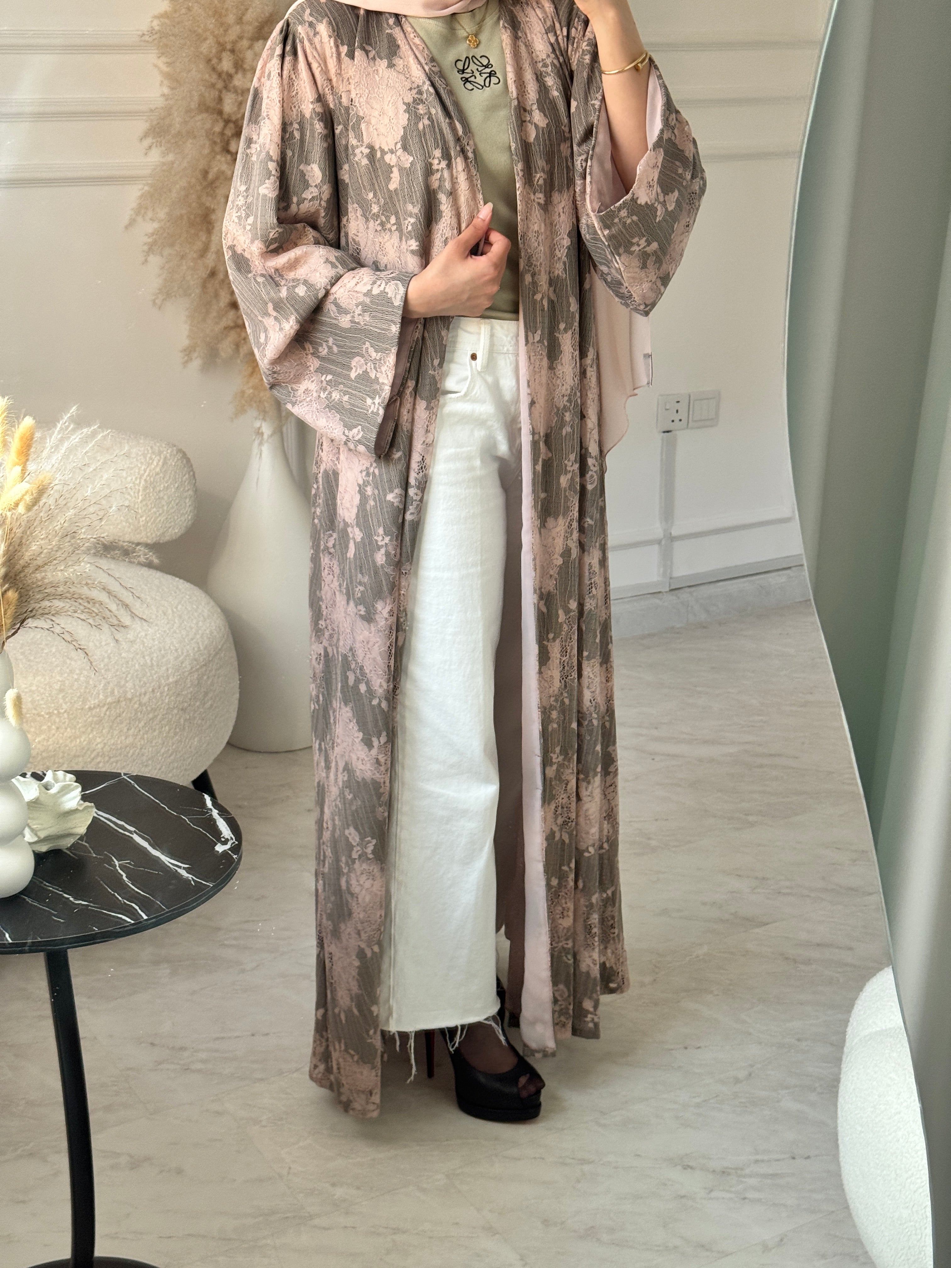 C 1180 Pink Dantel Abaya