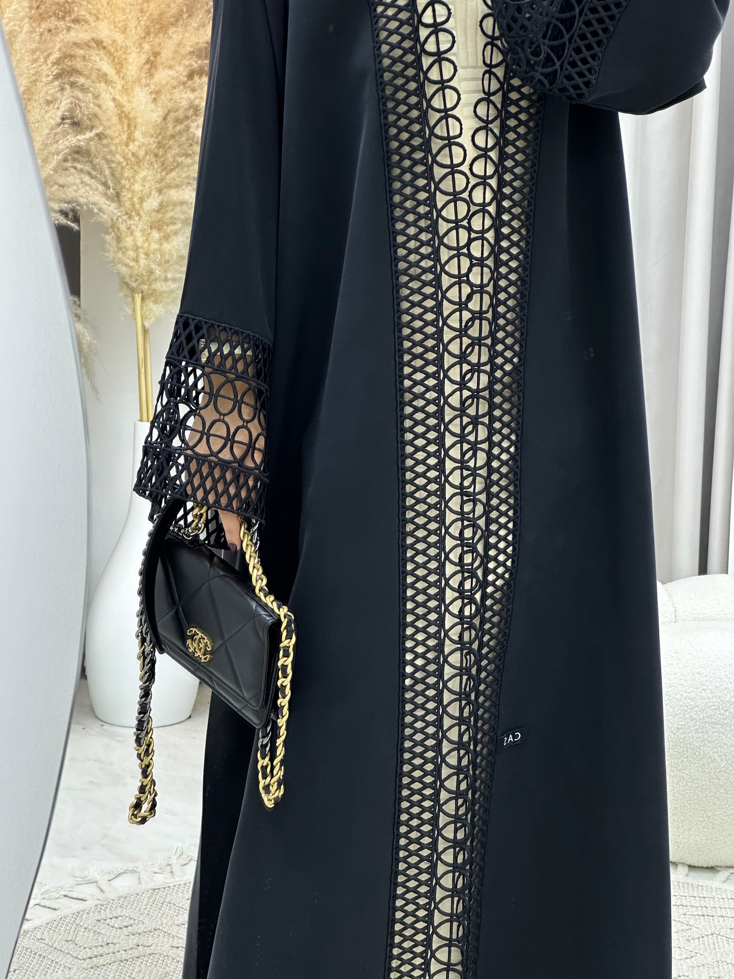 C 0110 Black Waves Lace Abaya