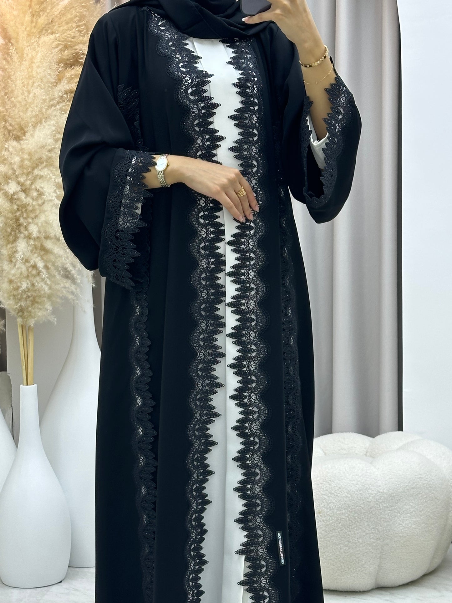 C 04526 Black Classic Lace Abaya