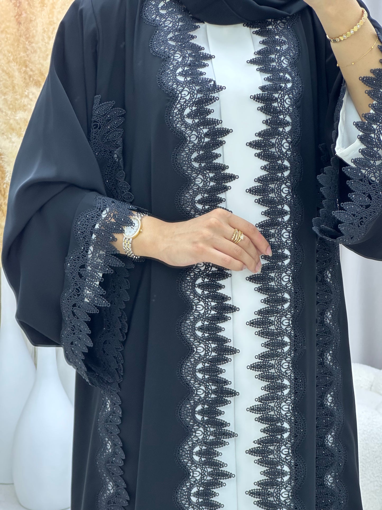 C 04526 Black Classic Lace Abaya