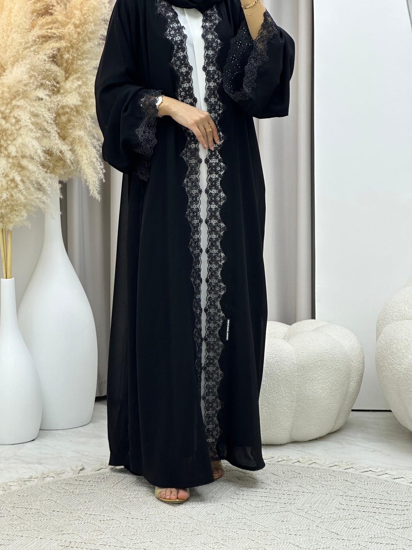 C 04527 Black Classic Lace Abaya