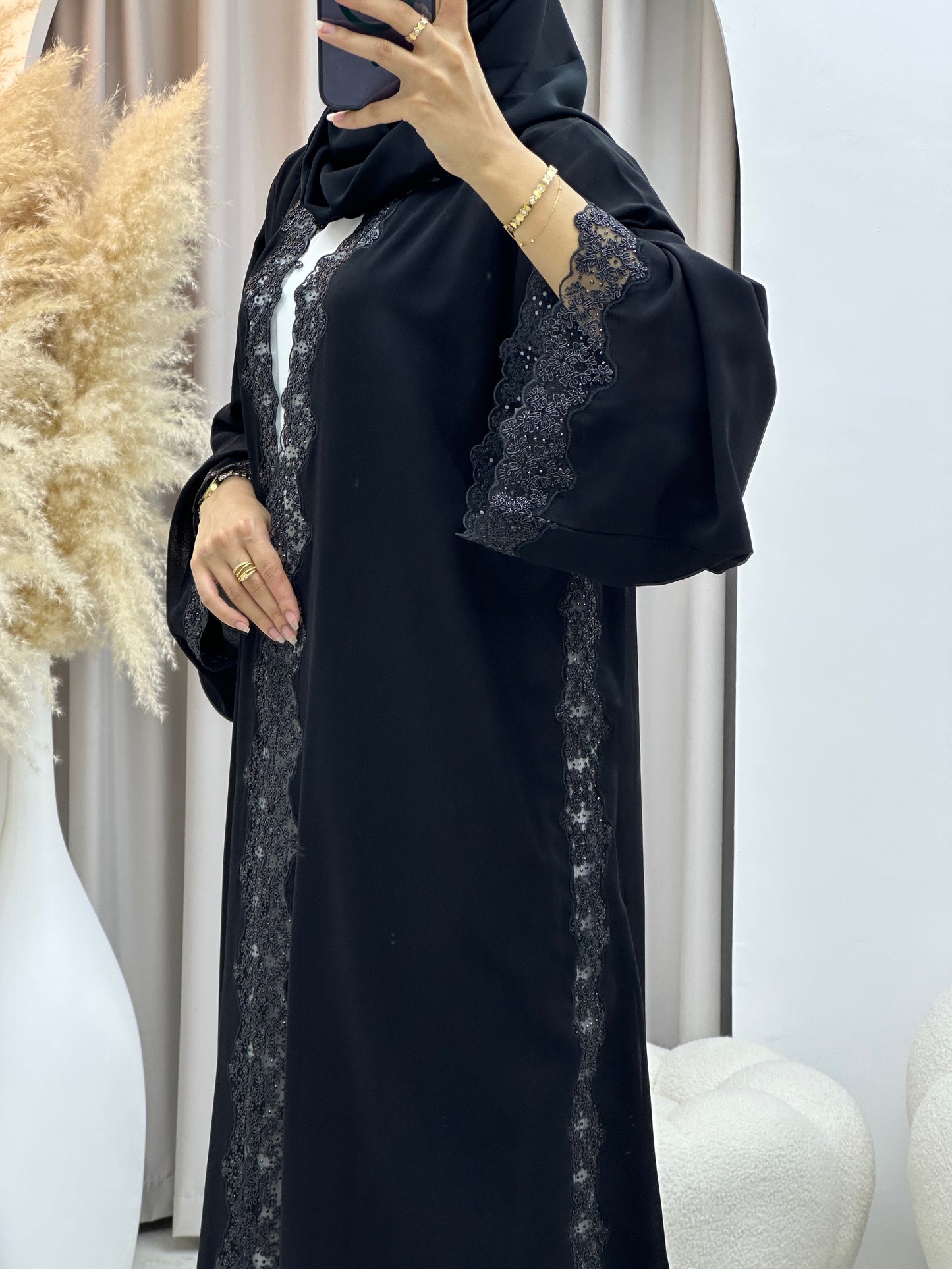 C 04527 Black Classic Lace Abaya