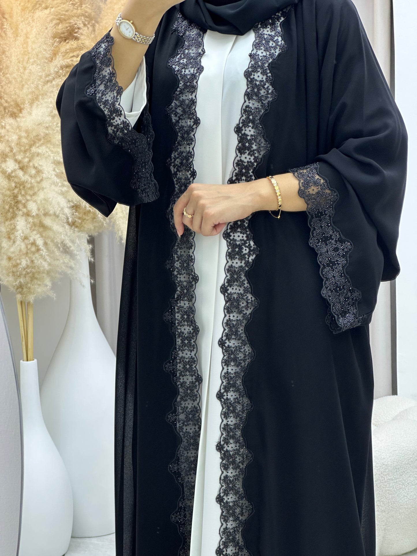 C 04527 Black Classic Lace Abaya