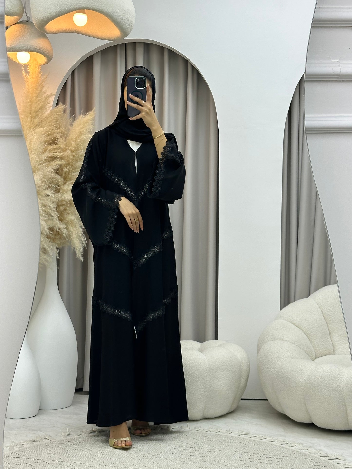 C 04528 Black Classic Lace Abaya