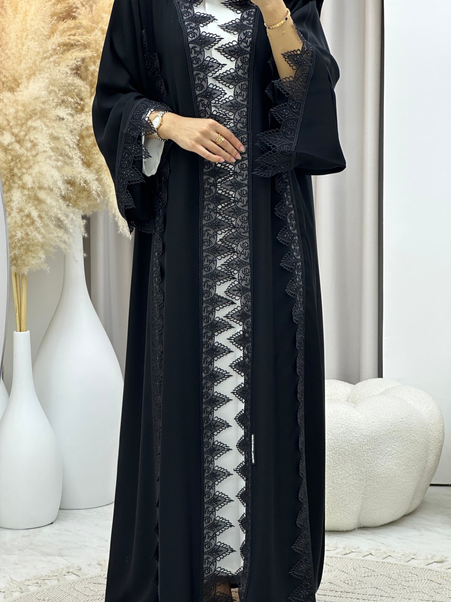 C 04529 Black Classic Lace Abaya