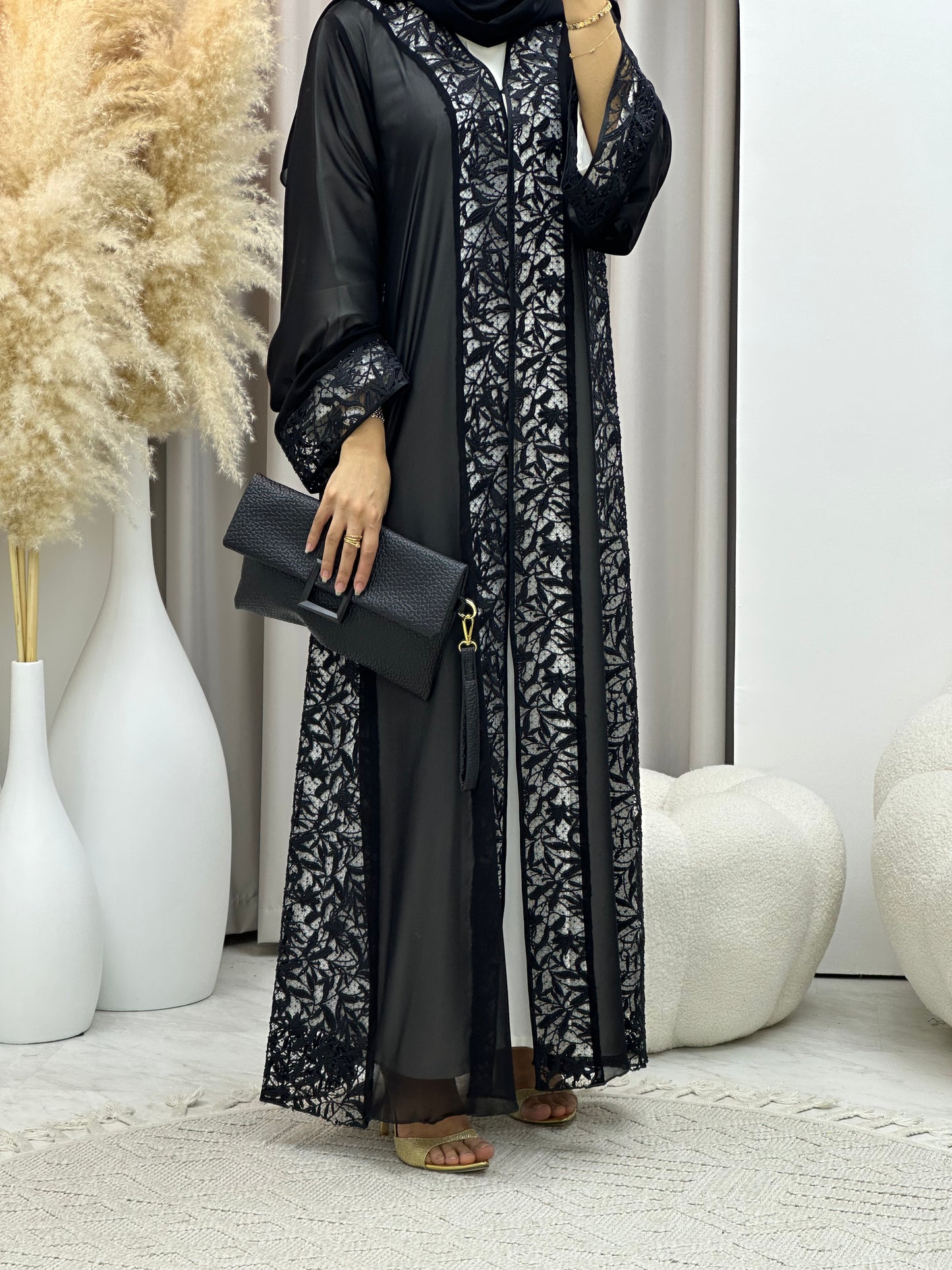 C 04531 Black Classic Lace Abaya