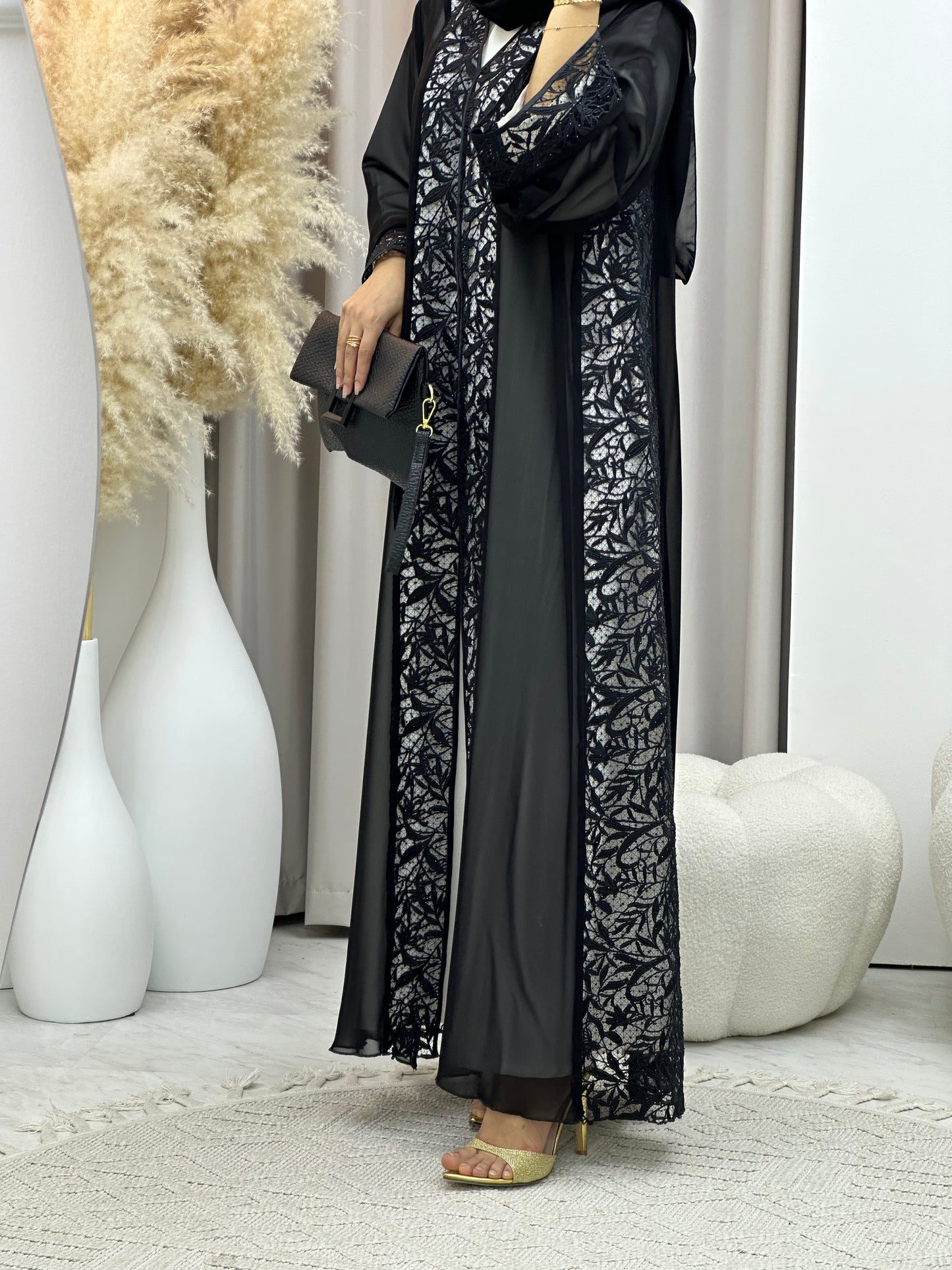 C 04531 Black Classic Lace Abaya