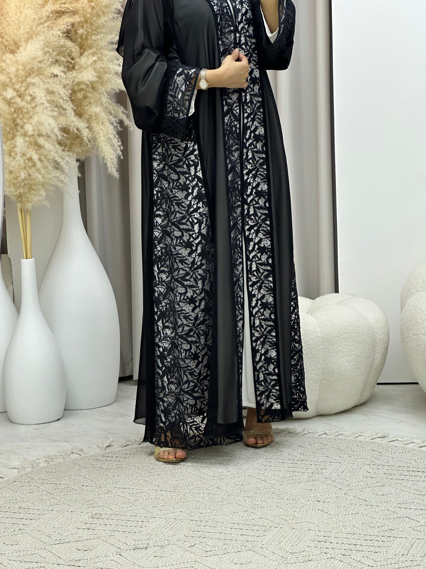 C 04531 Black Classic Lace Abaya