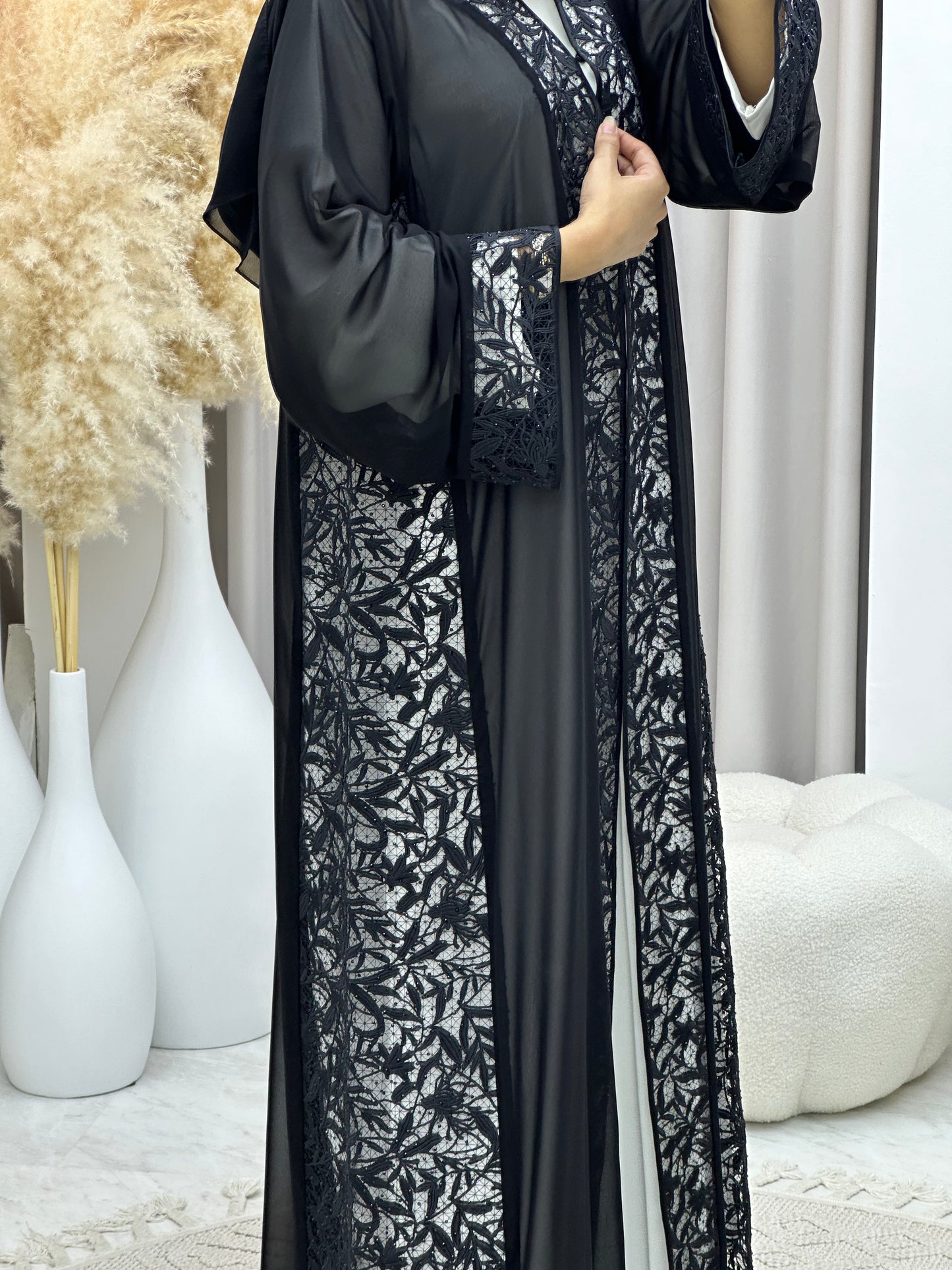 C 04531 Black Classic Lace Abaya