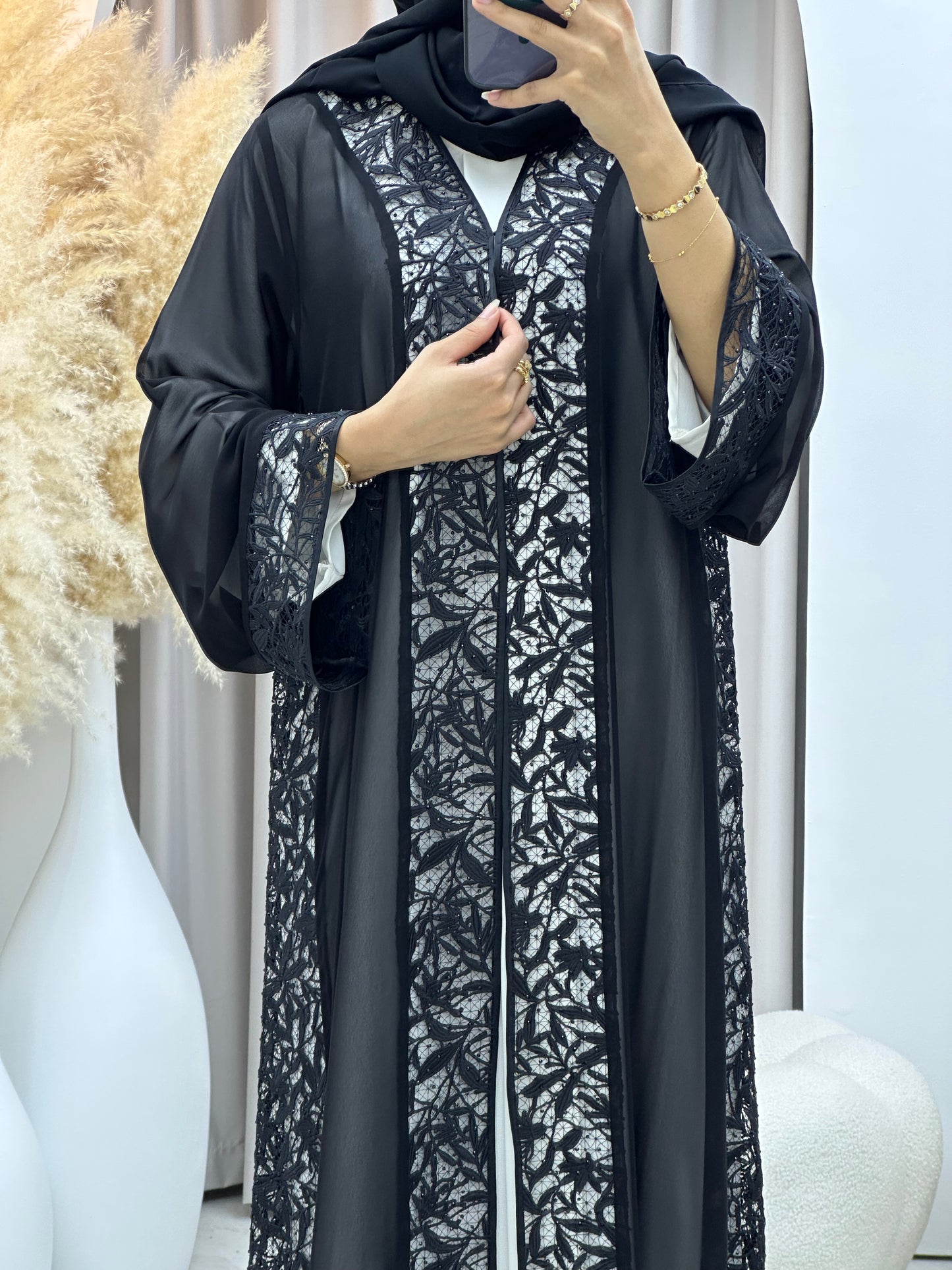 C 04531 Black Classic Lace Abaya