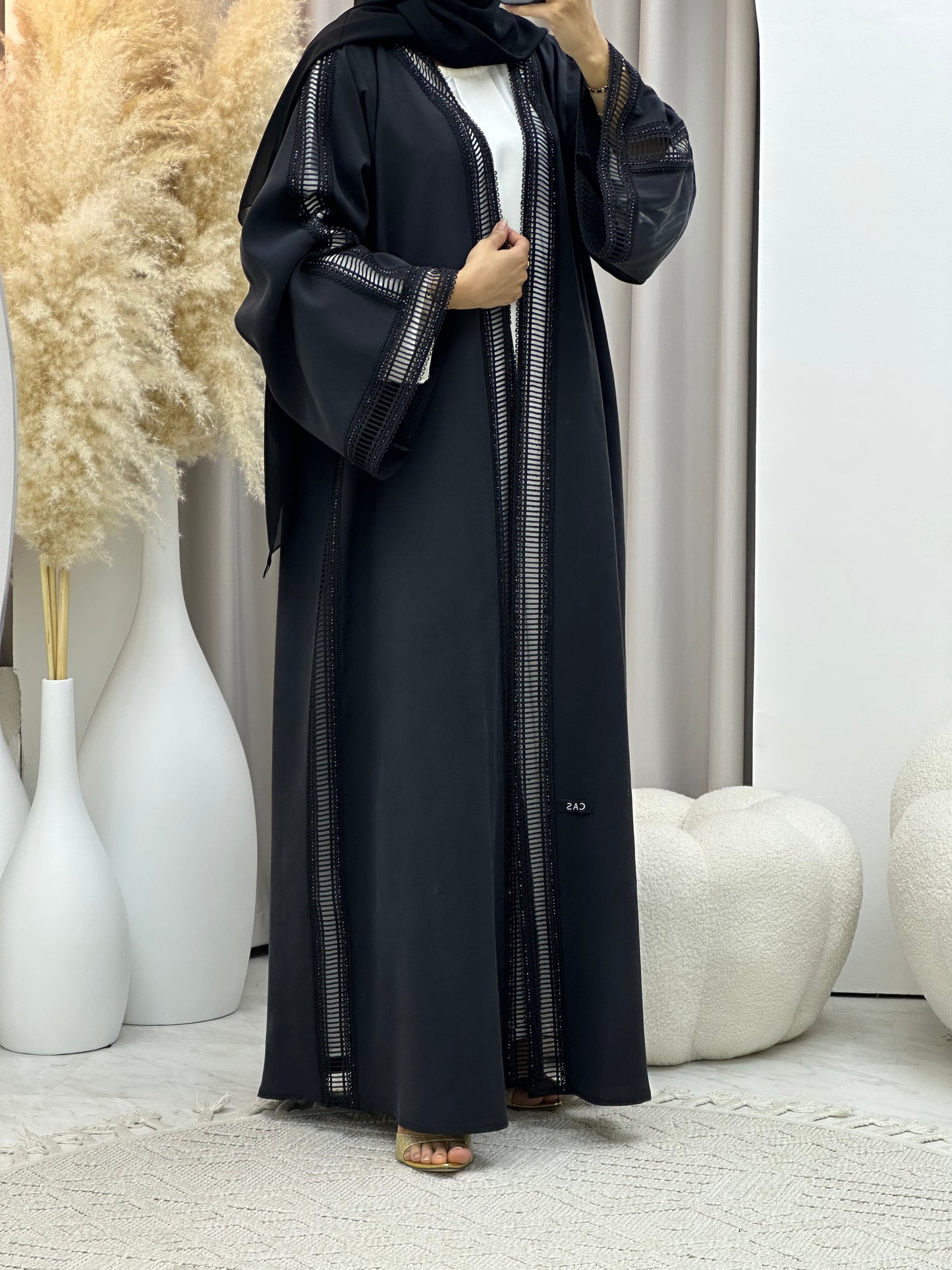 C 04532 Black Classic Lace Abaya