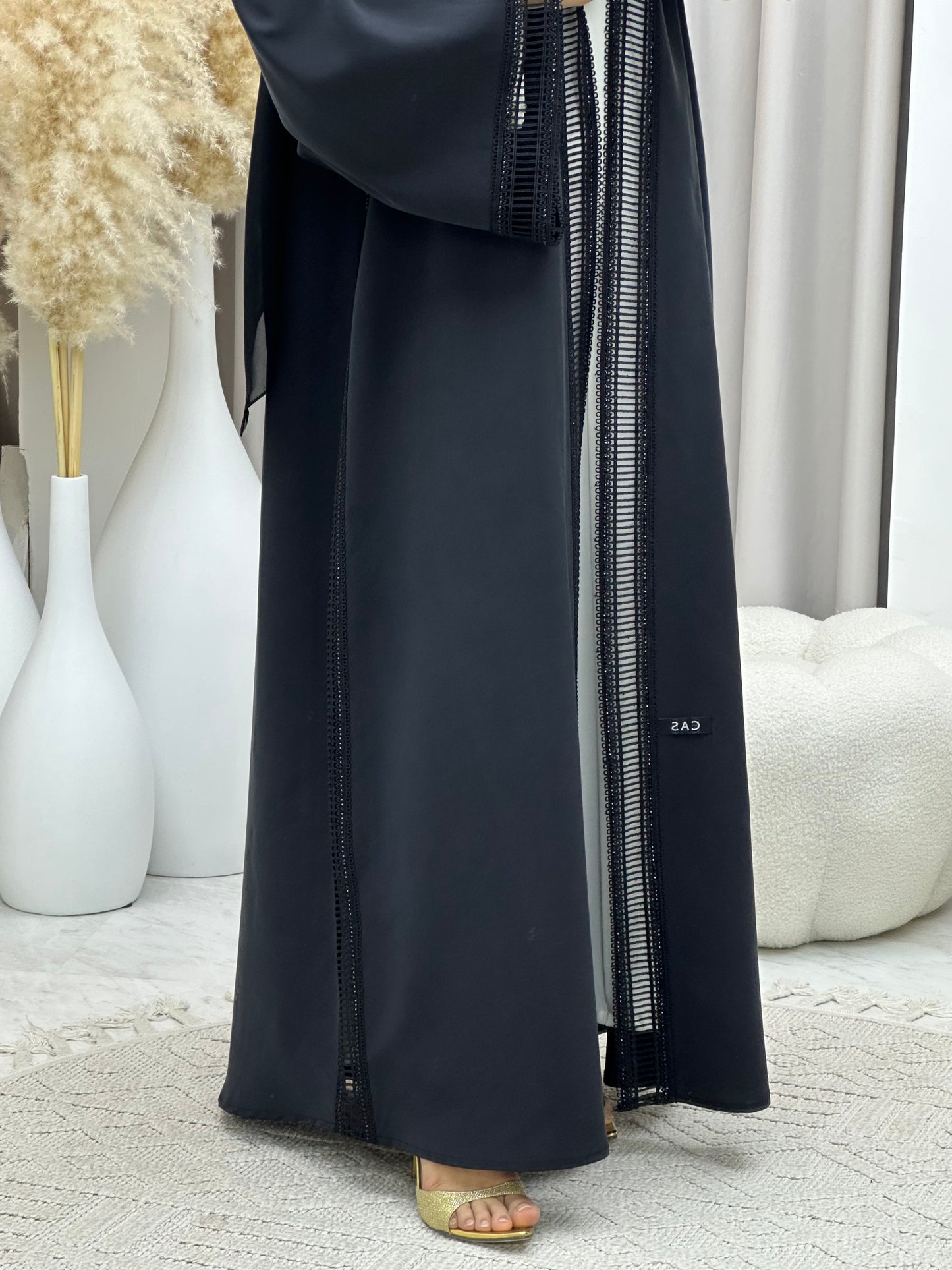 C 04532 Black Classic Lace Abaya