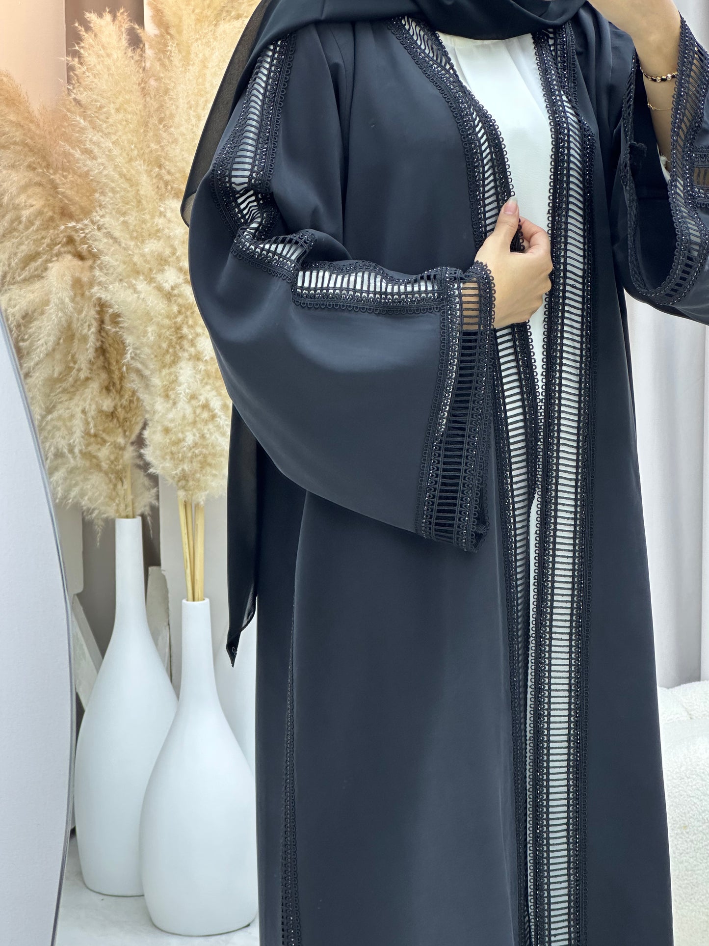 C 04532 Black Classic Lace Abaya