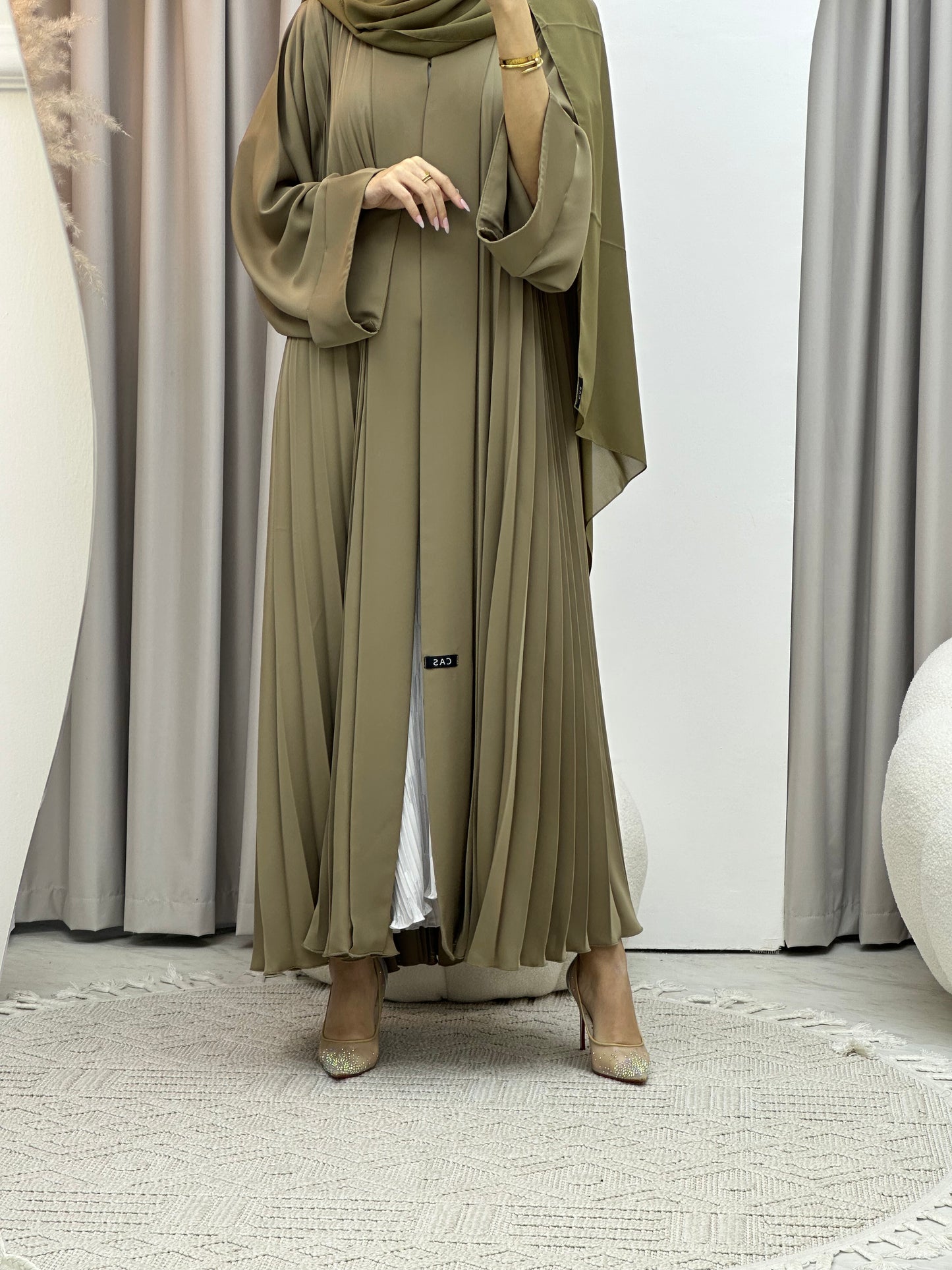 C Plain Army Green Pleated Abaya Set