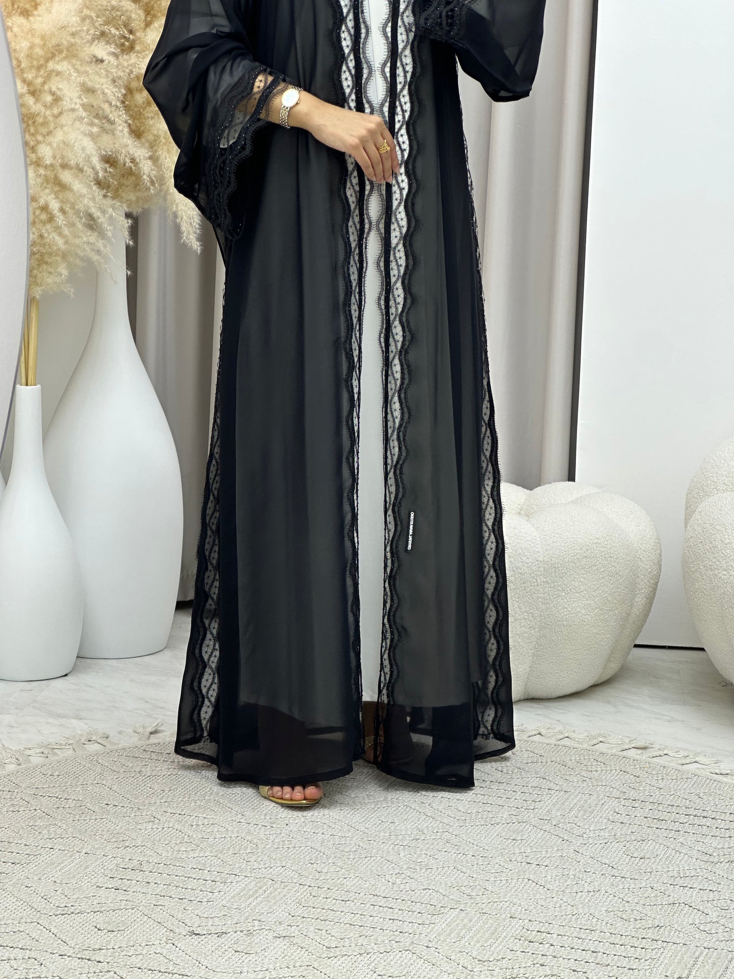 C 04533 Black Classic Lace Abaya