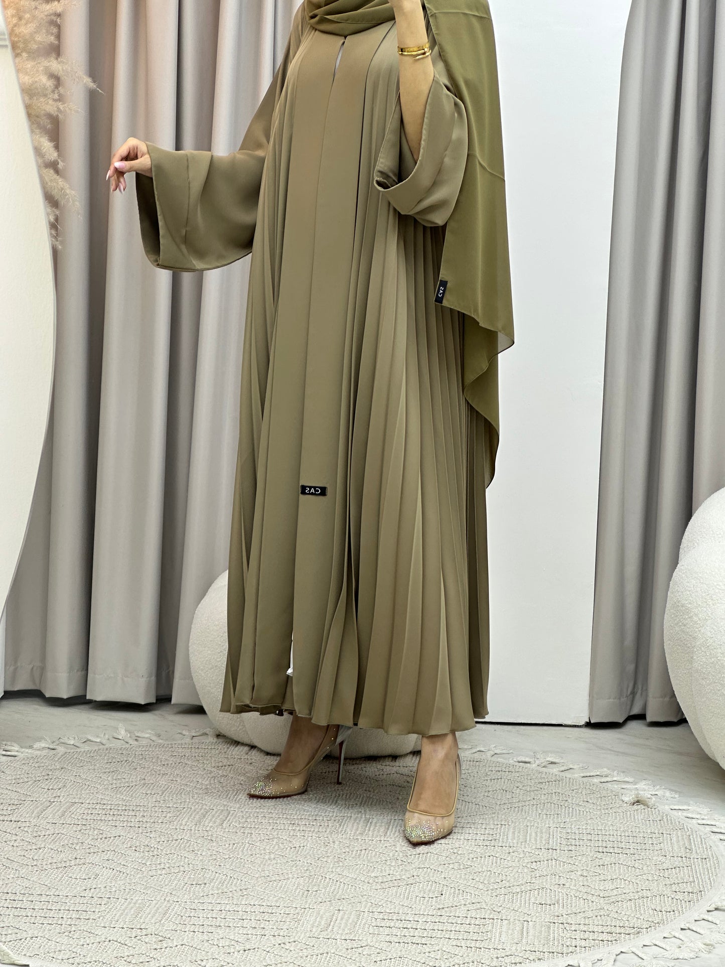 C Plain Army Green Pleated Abaya Set