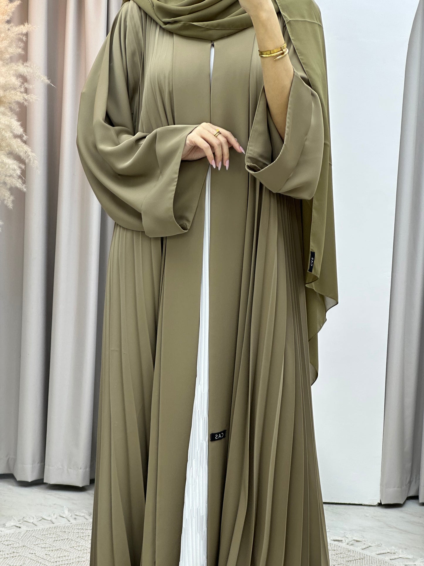 C Plain Army Green Pleated Abaya Set