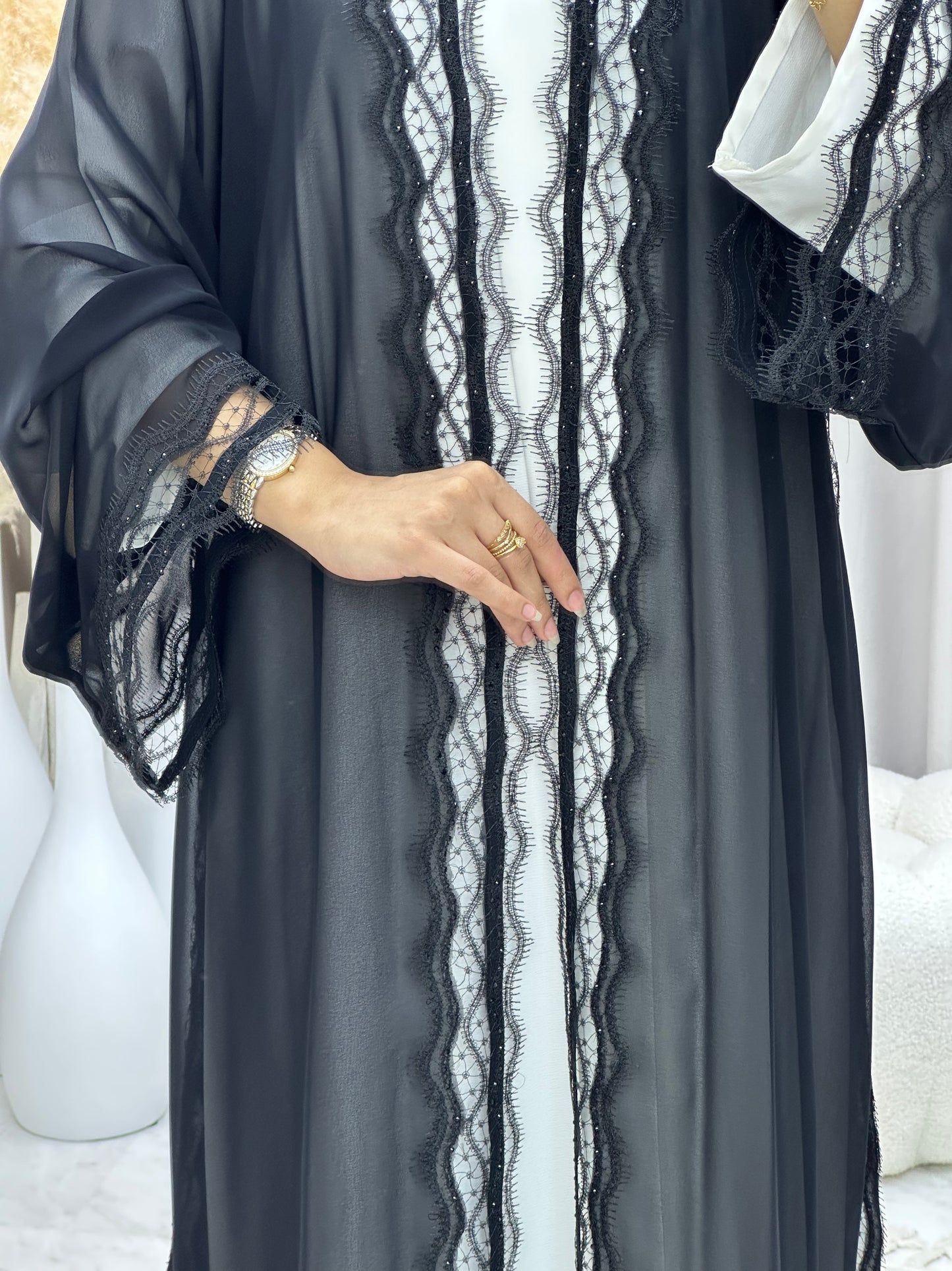 C 04533 Black Classic Lace Abaya