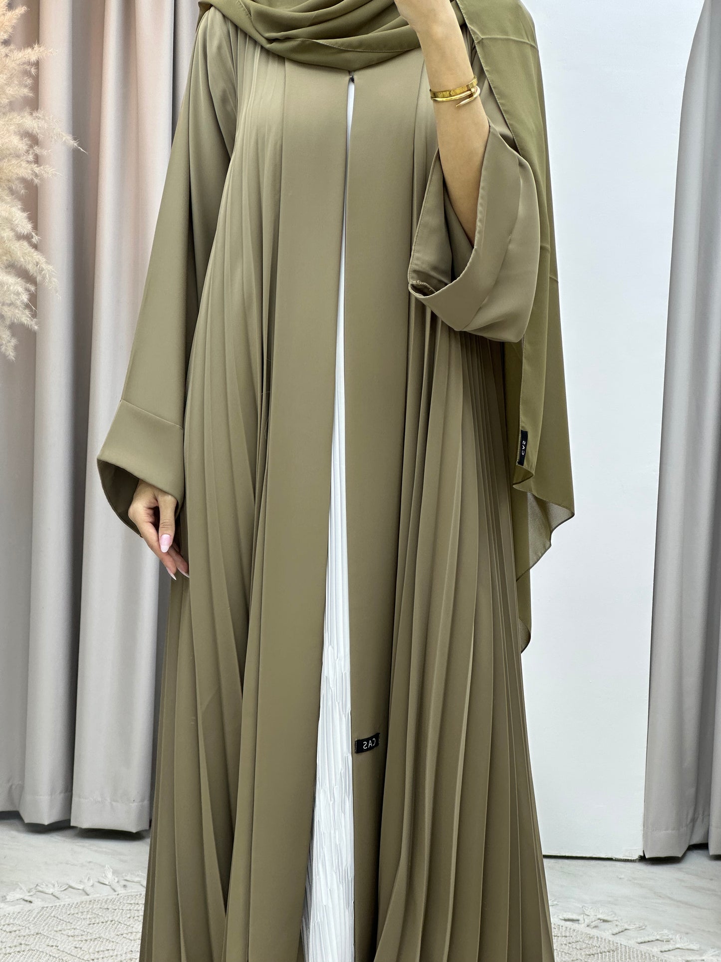 C Plain Army Green Pleated Abaya Set