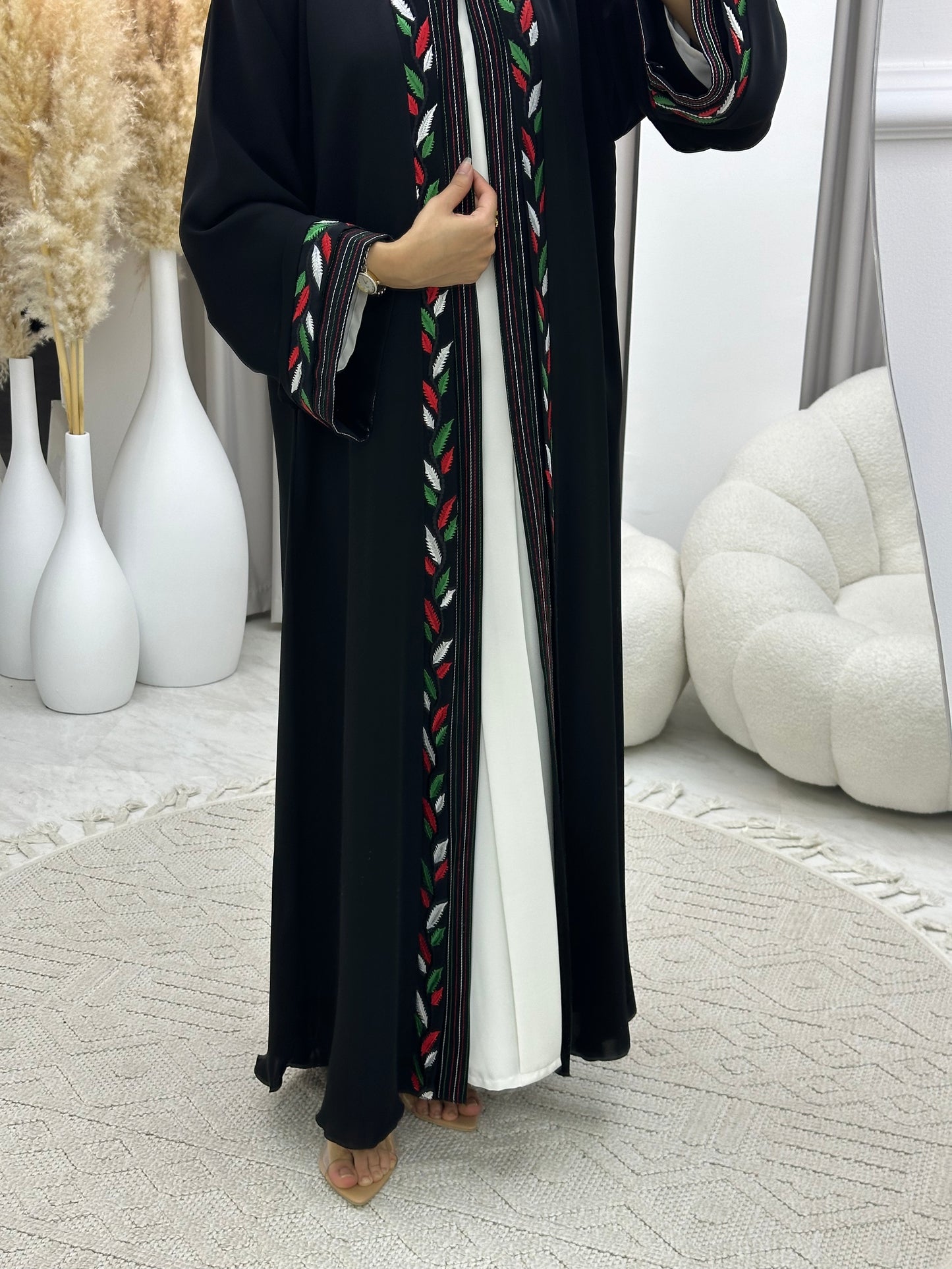 C 0524 Black Emirati National Day Abaya