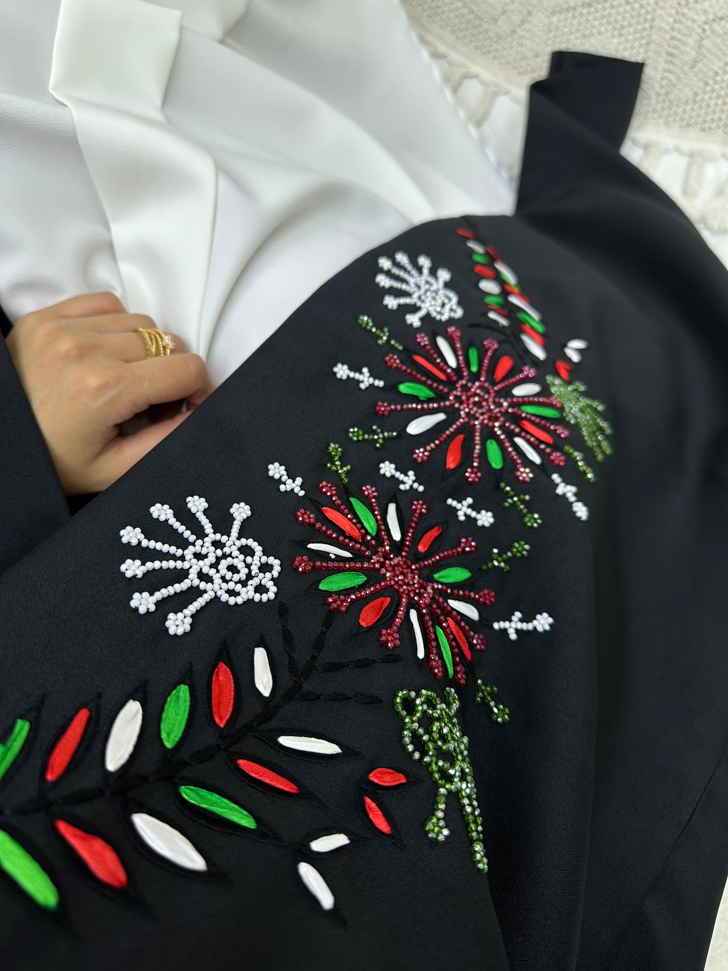 C 0525 Black Emirati National Day Abaya