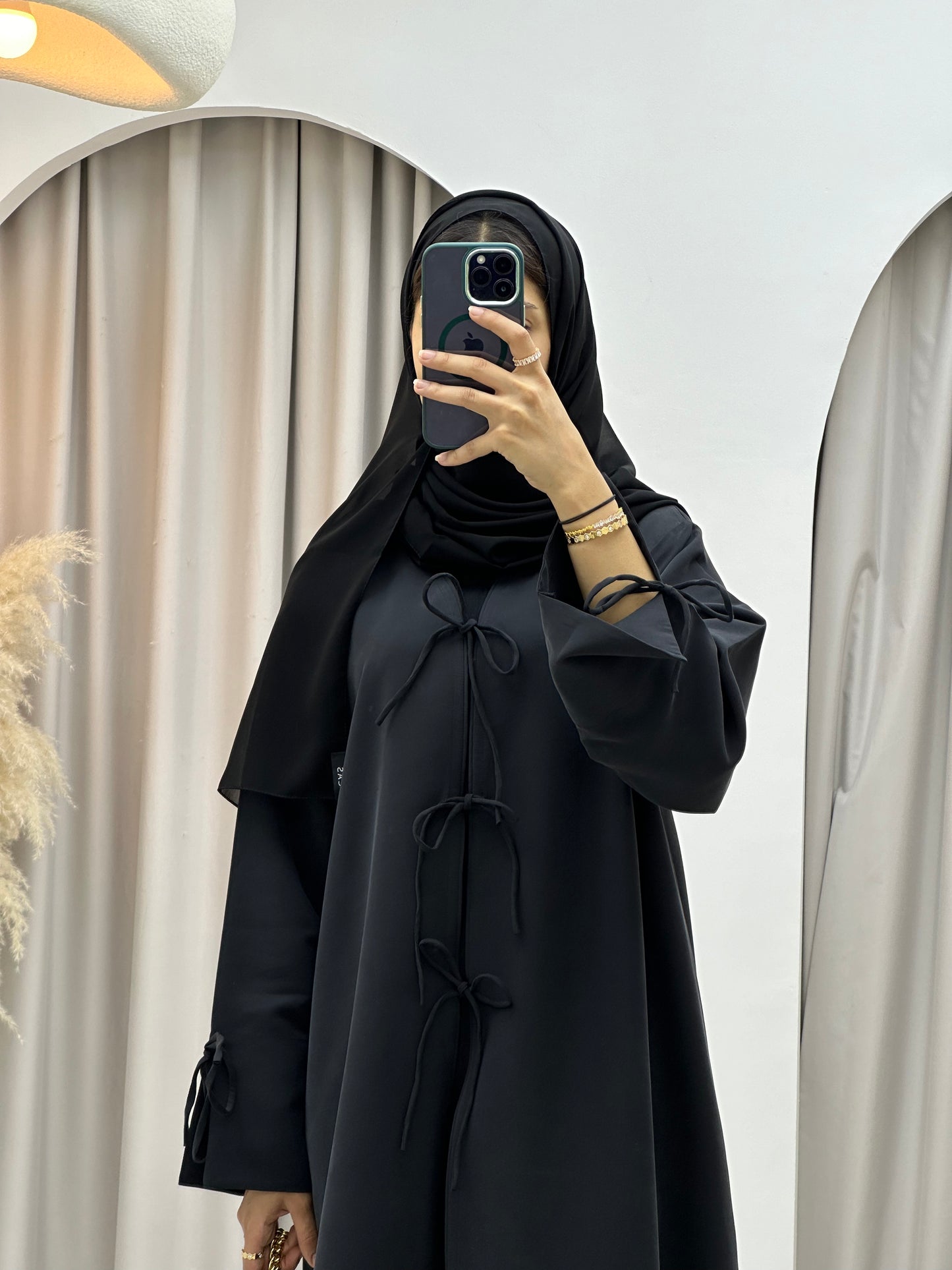 C RTW 0117-04 Black Bow Abaya