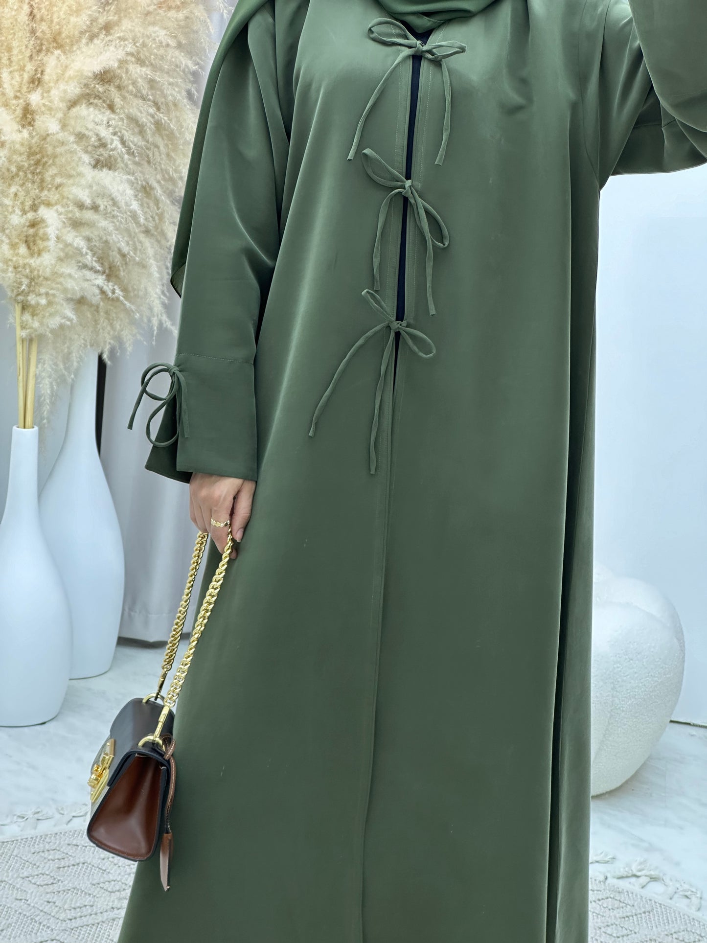 C 0117-02 Olive Bow Abaya