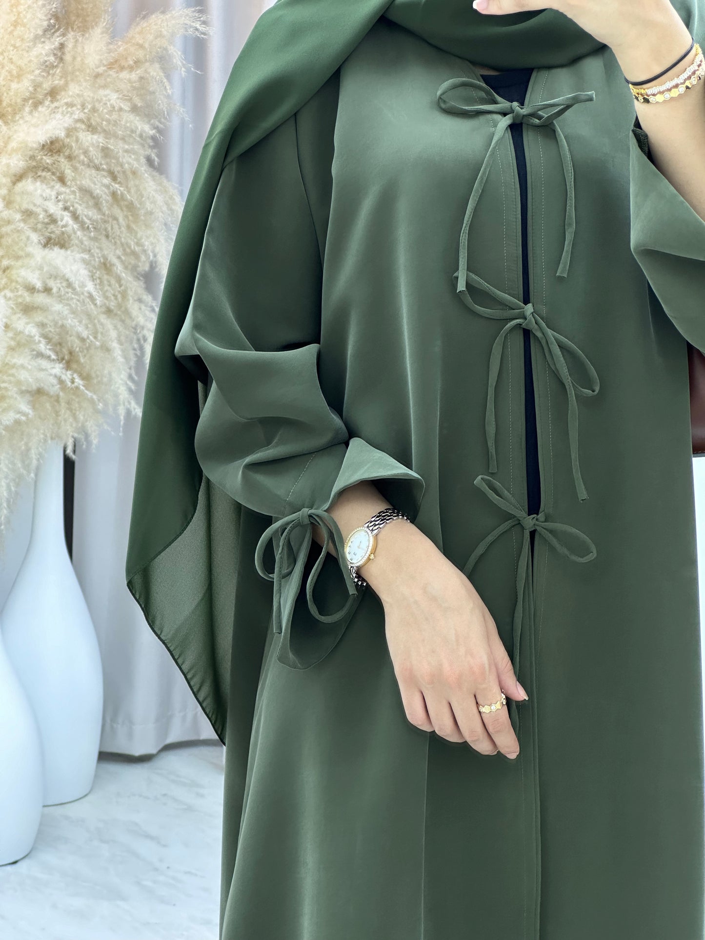 C 0117-02 Olive Bow Abaya