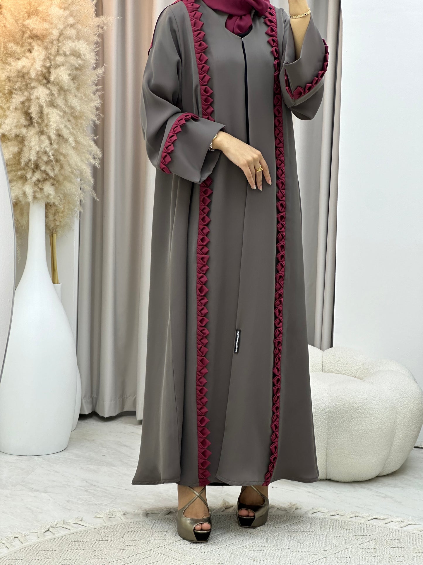 C 0296 3D Leafs Maroon Grey Abaya