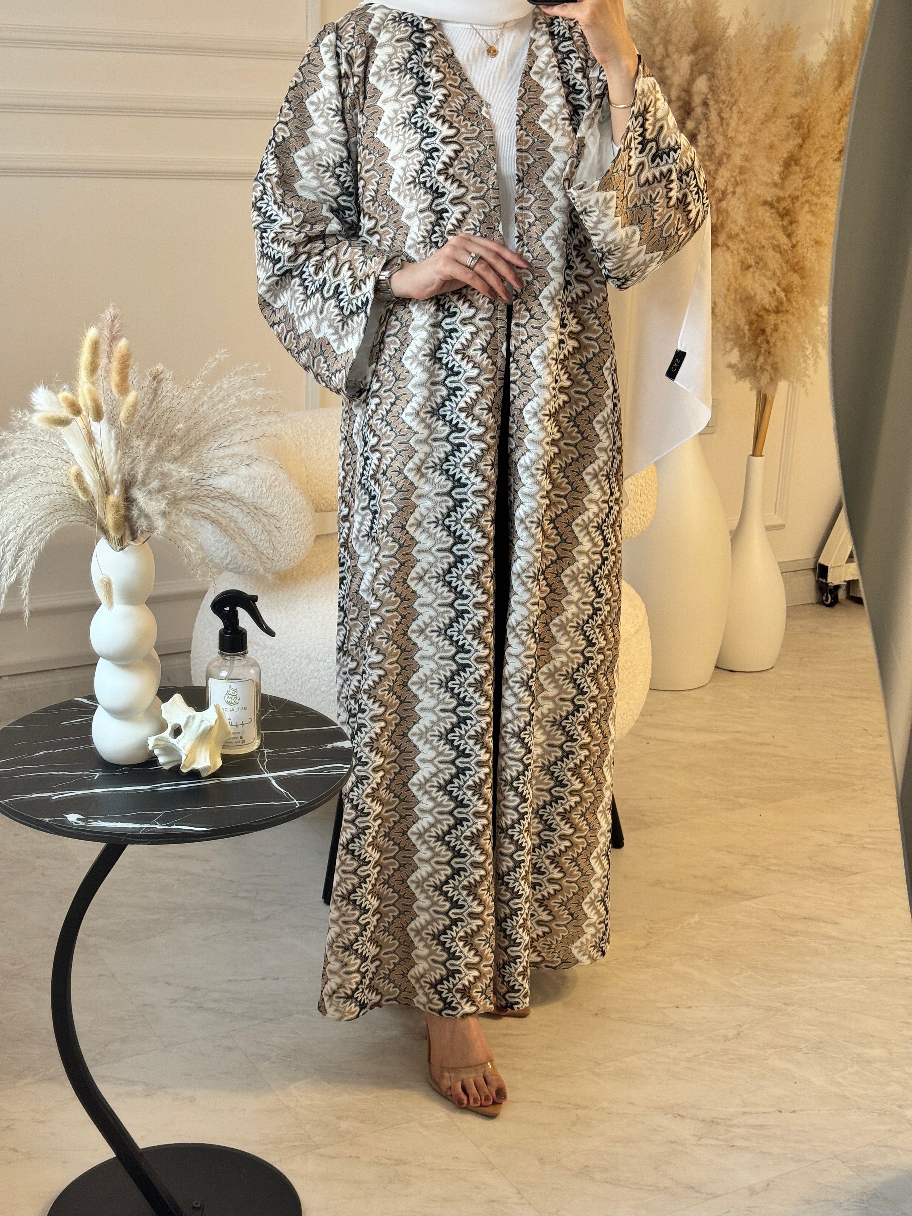 C 1225 Taupe Wave Abaya