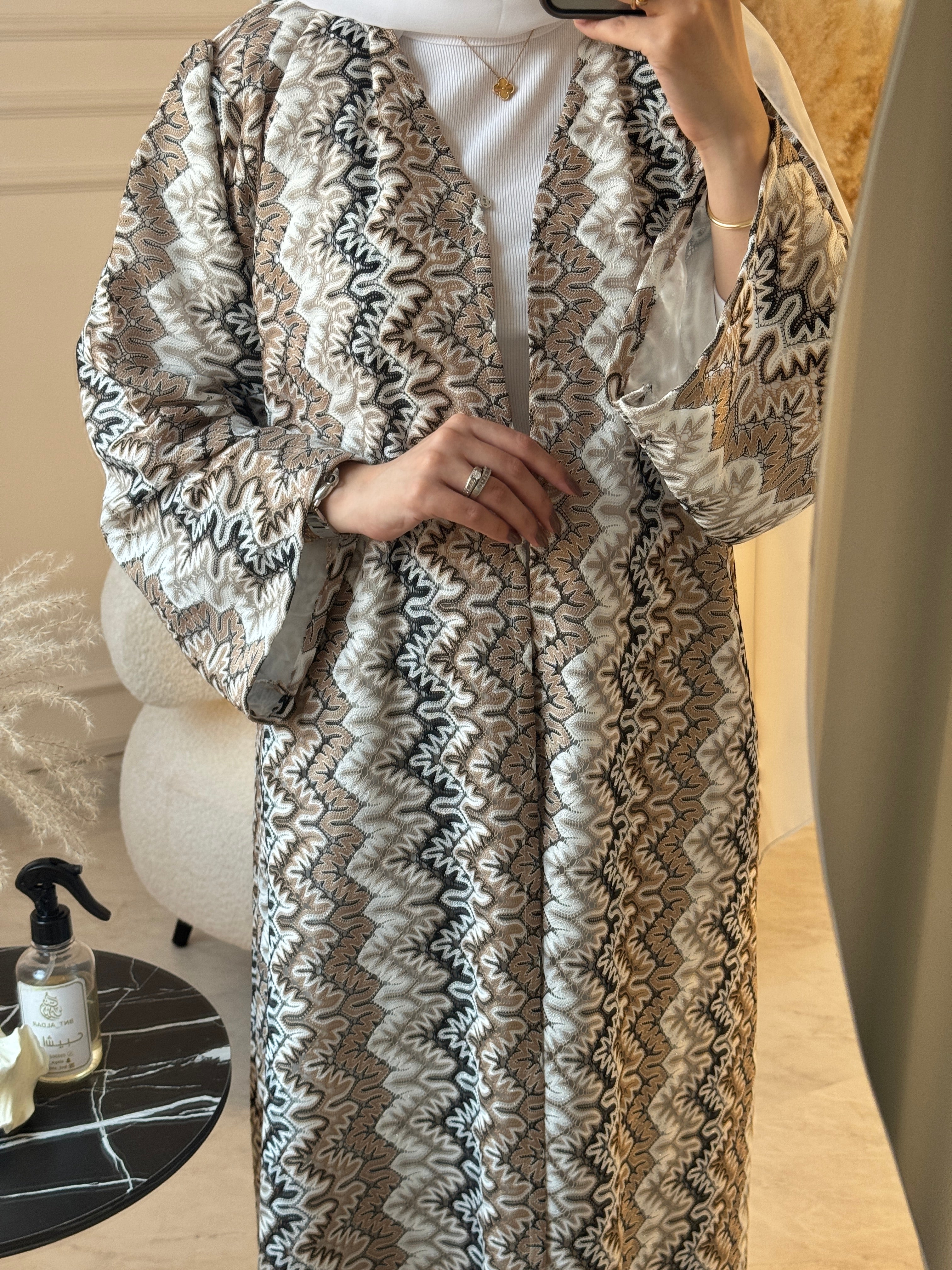 C 1225 Taupe Wave Abaya