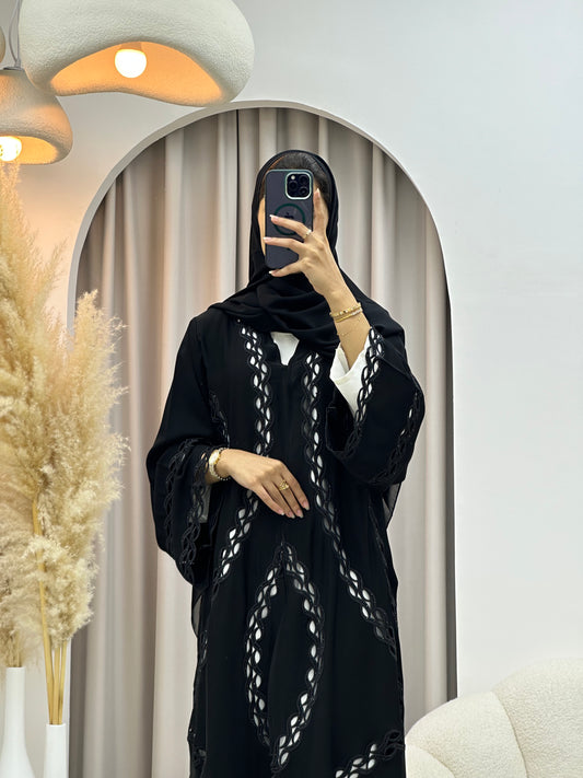 C 0541 Black Classic Lace Abaya