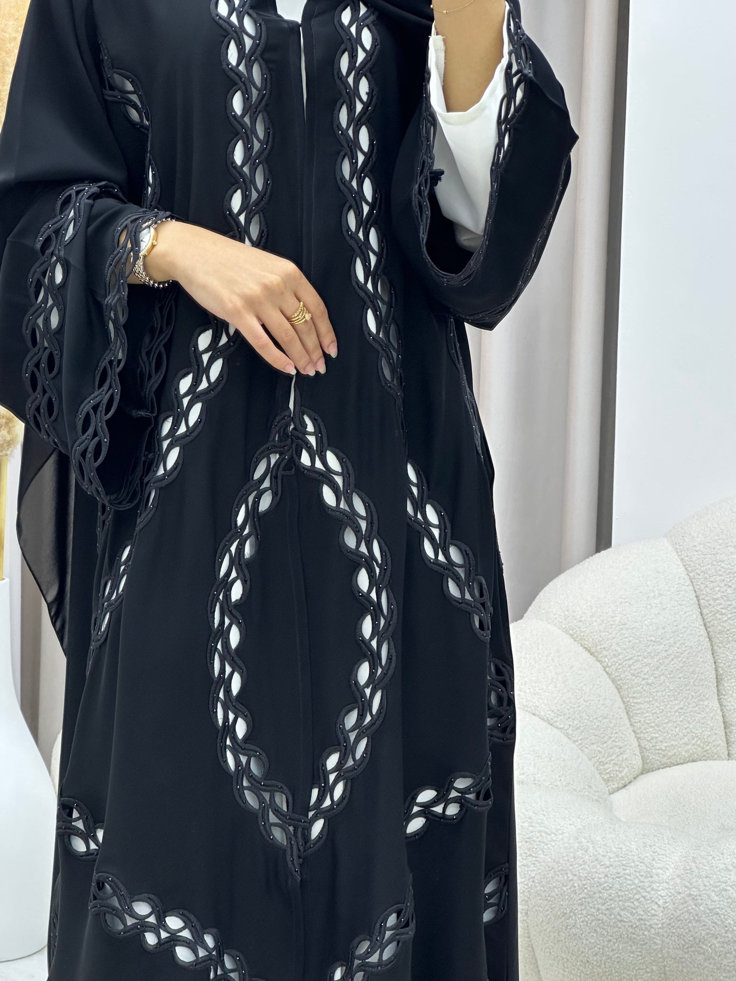 C 0541 Black Classic Lace Abaya