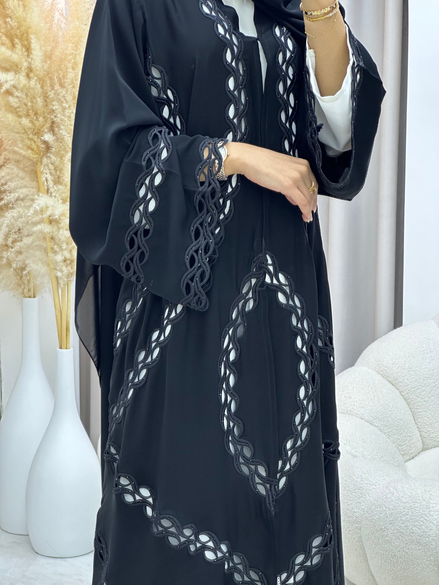 C 0541 Black Classic Lace Abaya