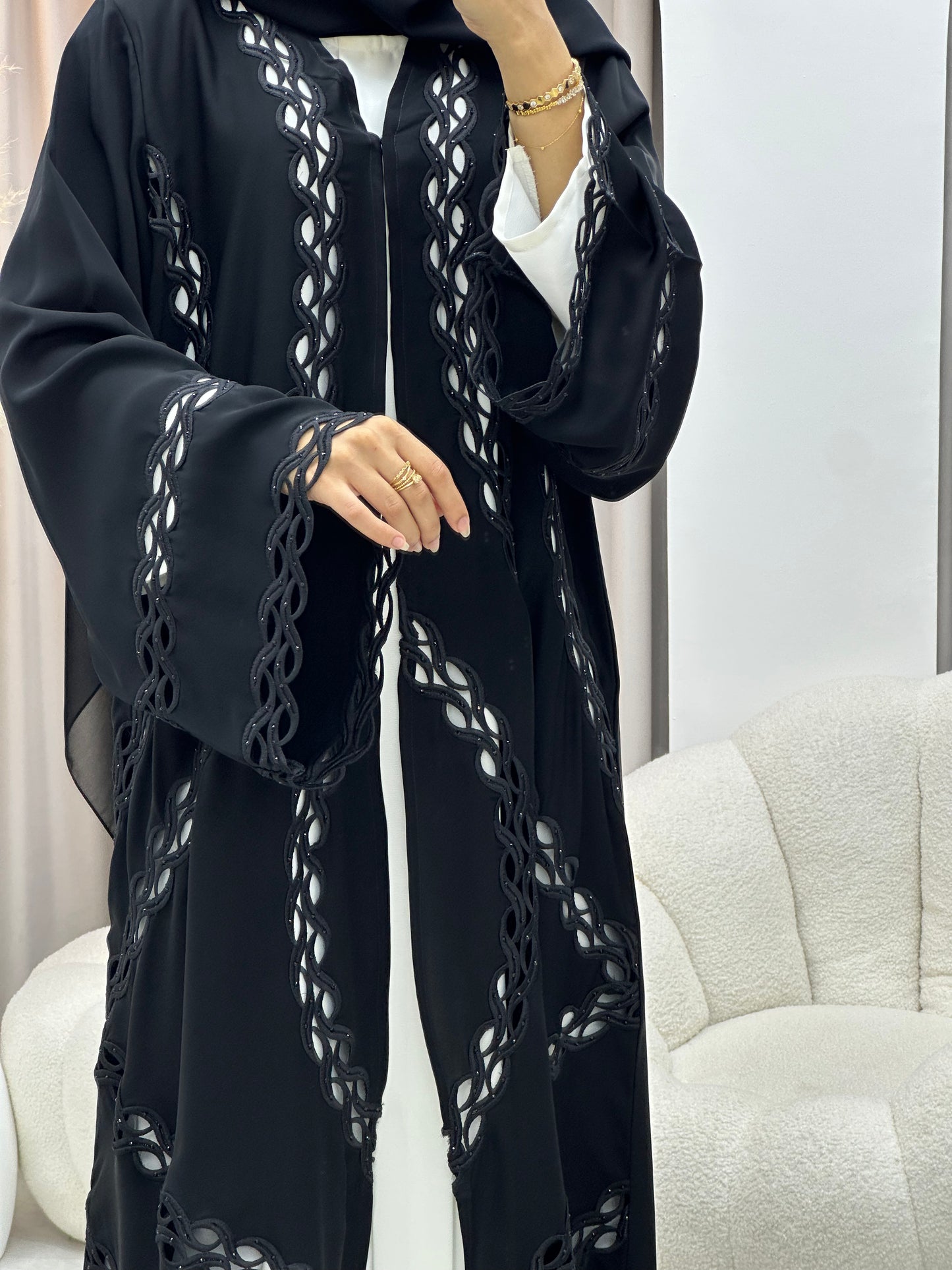 C 0541 Black Classic Lace Abaya