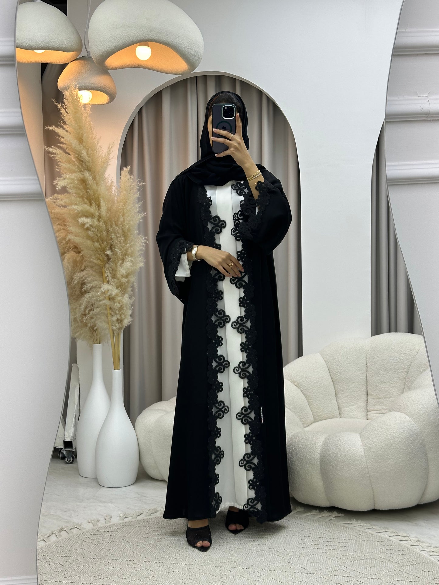 C 0542 Black Classic Lace Abaya