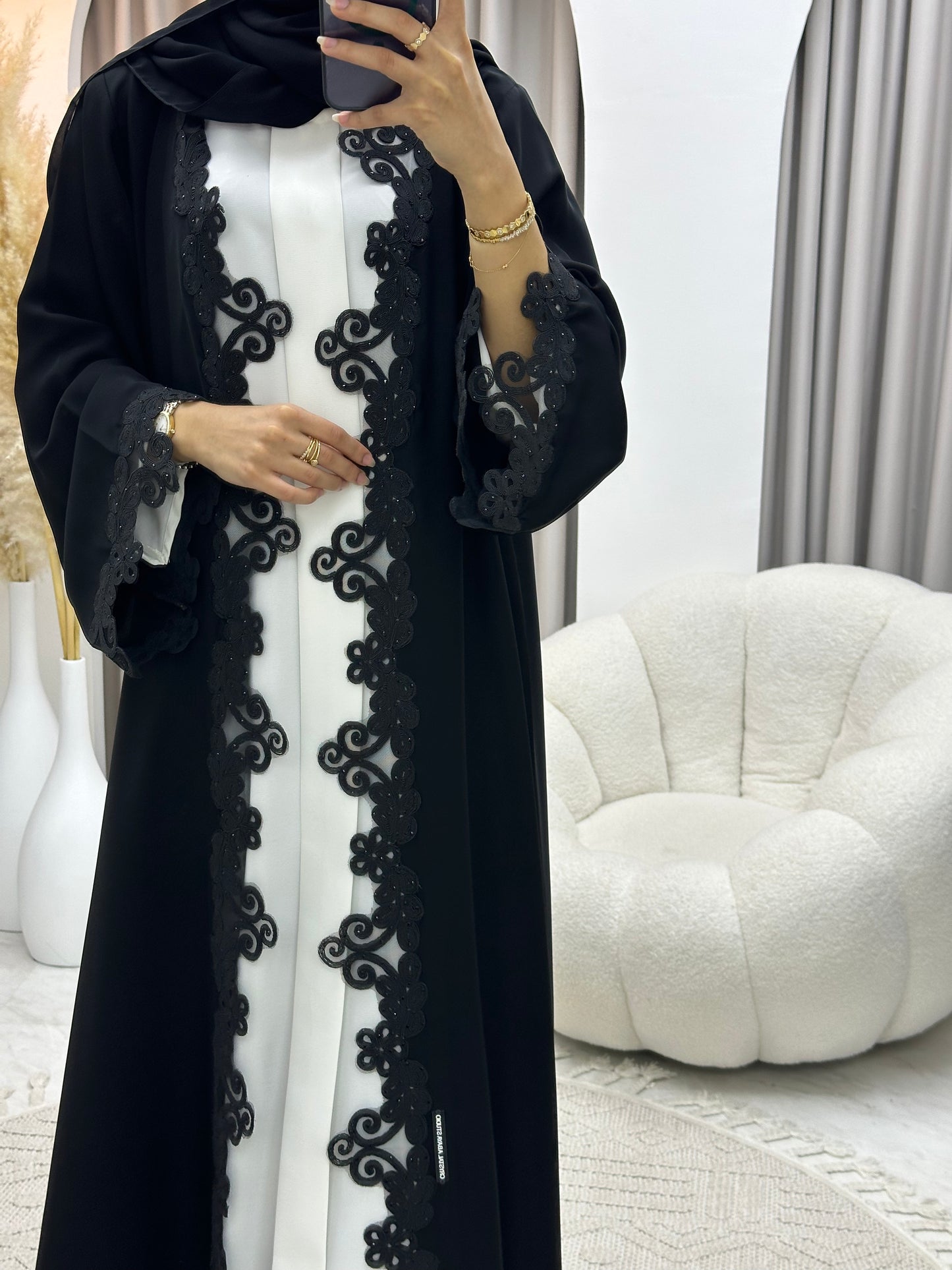 C 0542 Black Classic Lace Abaya