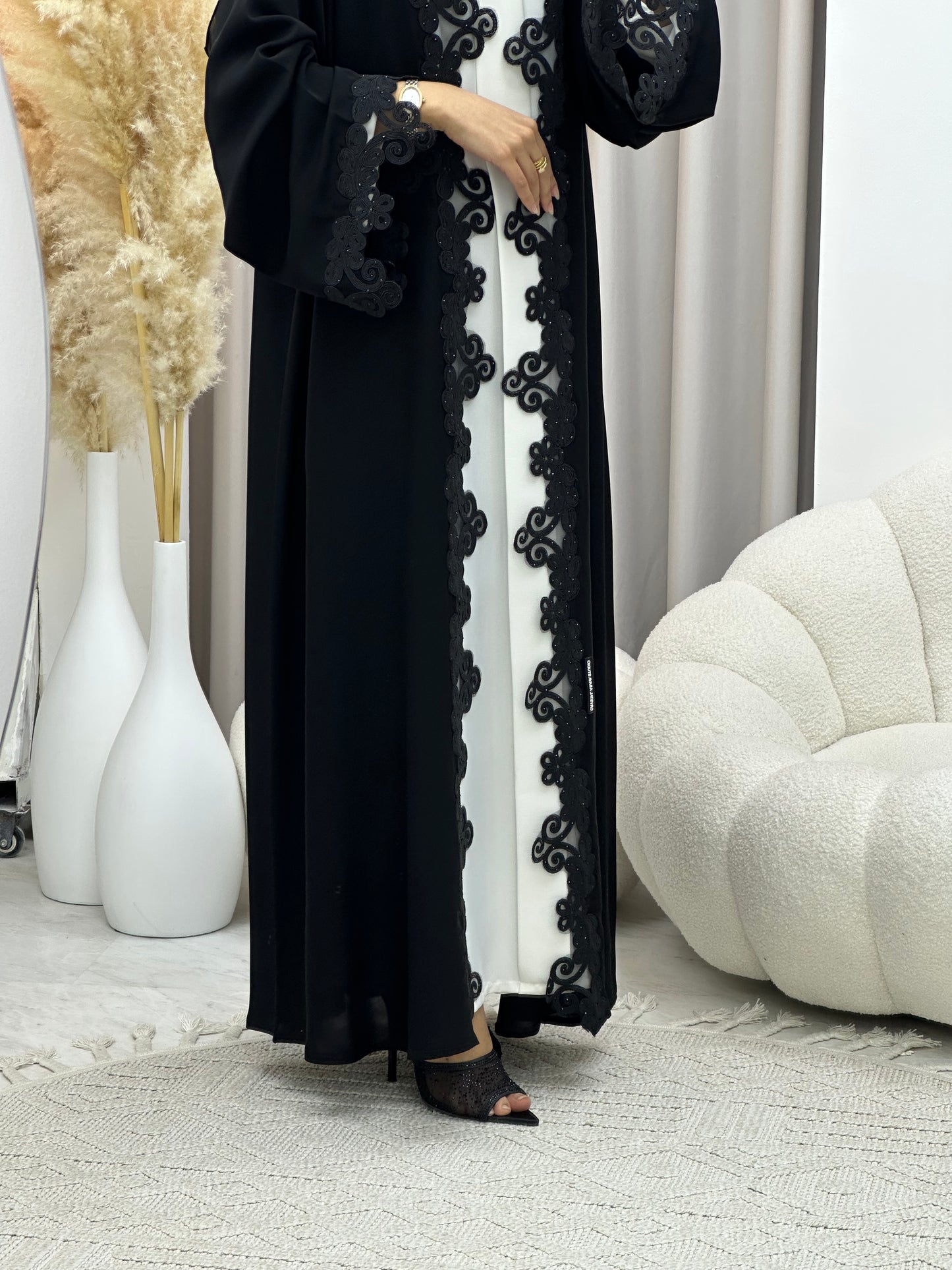 C 0542 Black Classic Lace Abaya