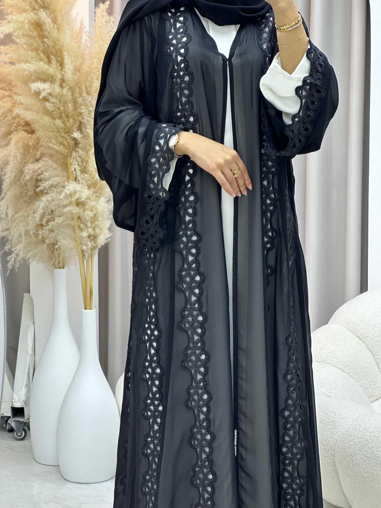 C 0552 Black Classic Lace Abaya